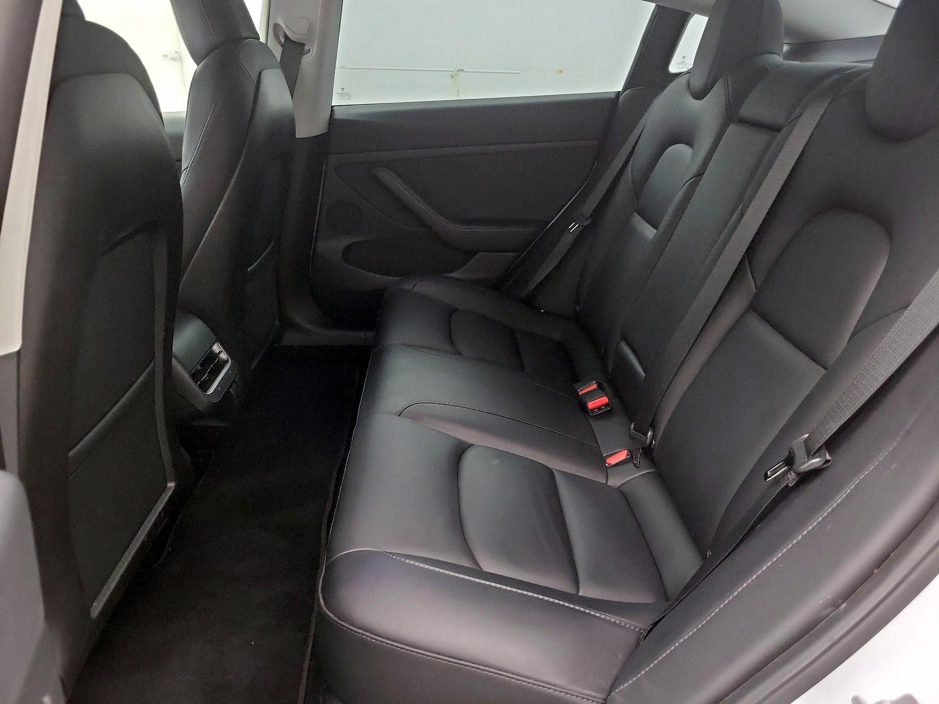 Thumbnail: 2022 Tesla Model 3 - 18