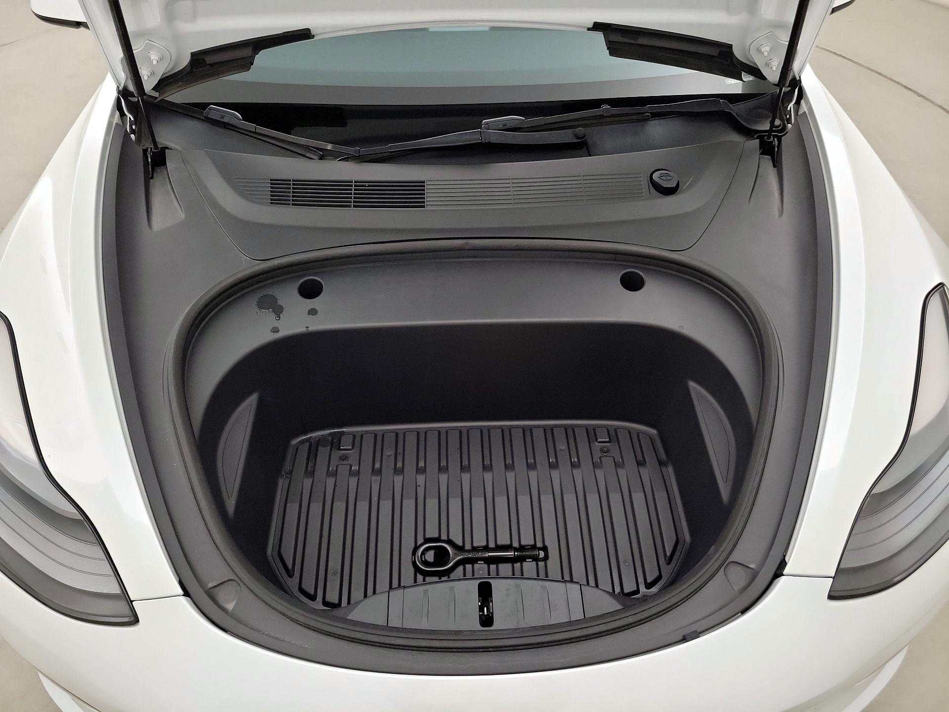 Thumbnail: 2022 Tesla Model 3 - 20