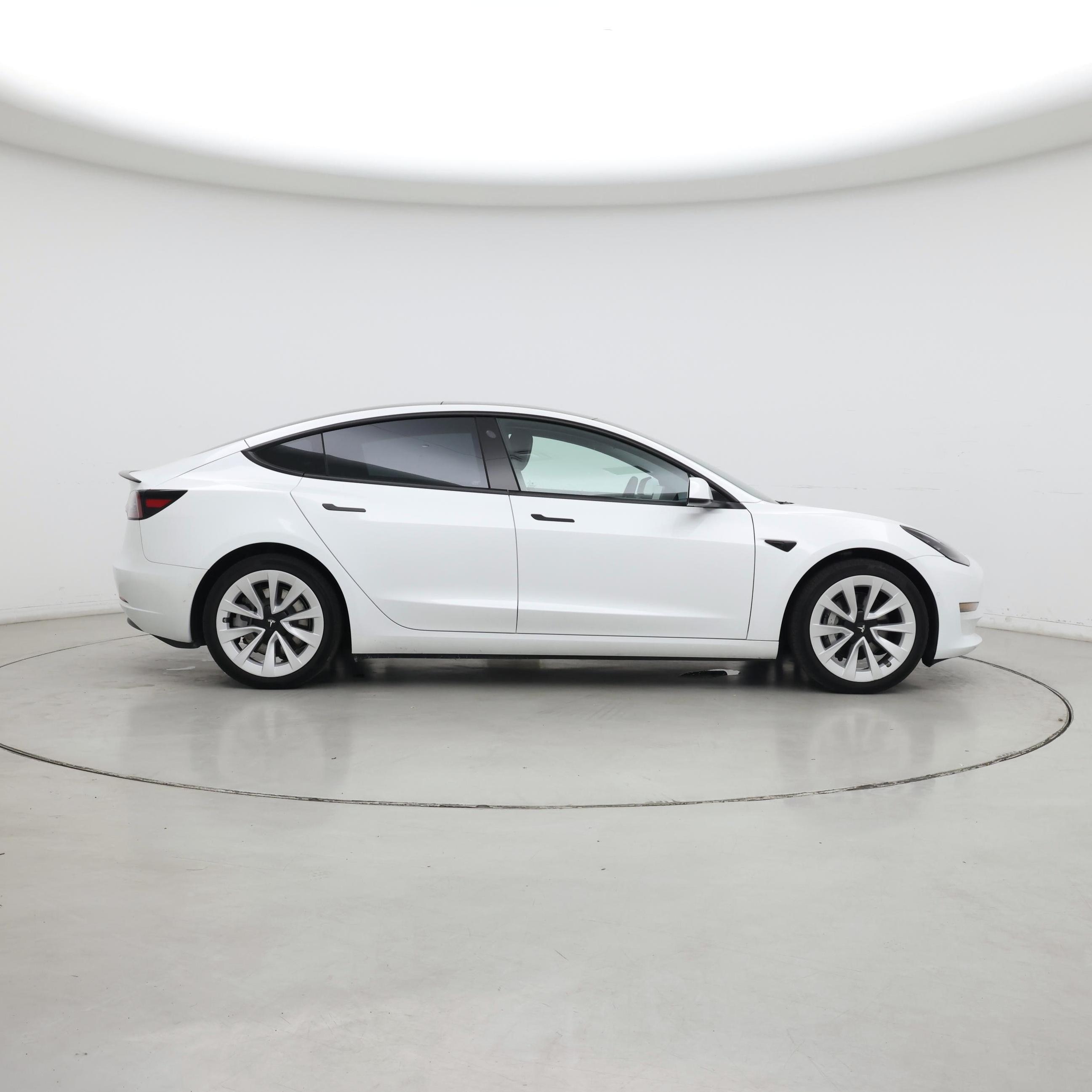 Thumbnail: 2022 Tesla Model 3 - 7