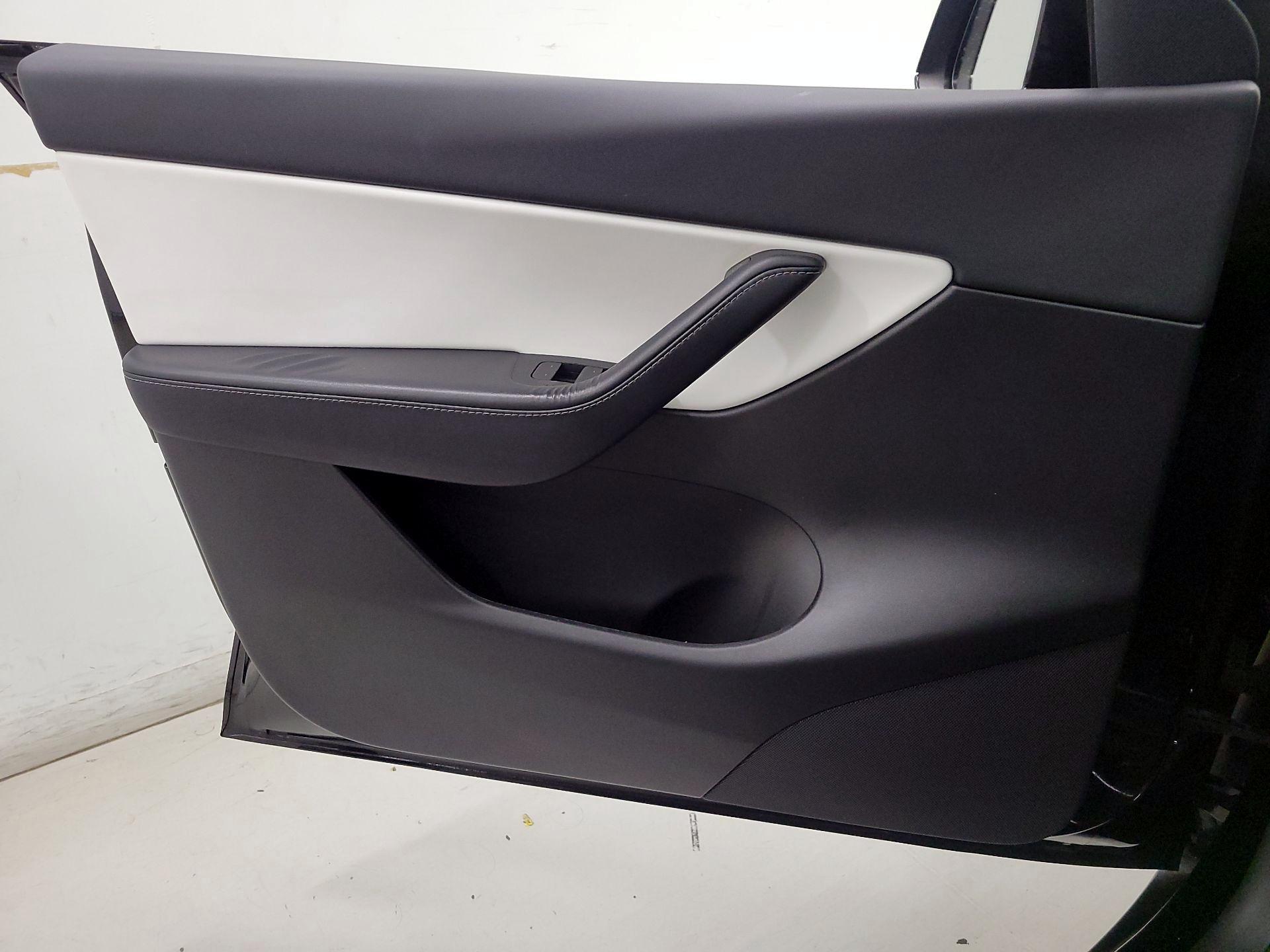 Thumbnail: 2021 Tesla Model Y - 12