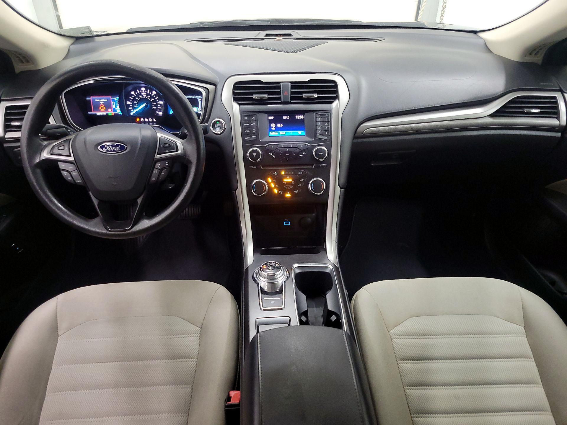 Thumbnail: 2017 Ford Fusion - 9