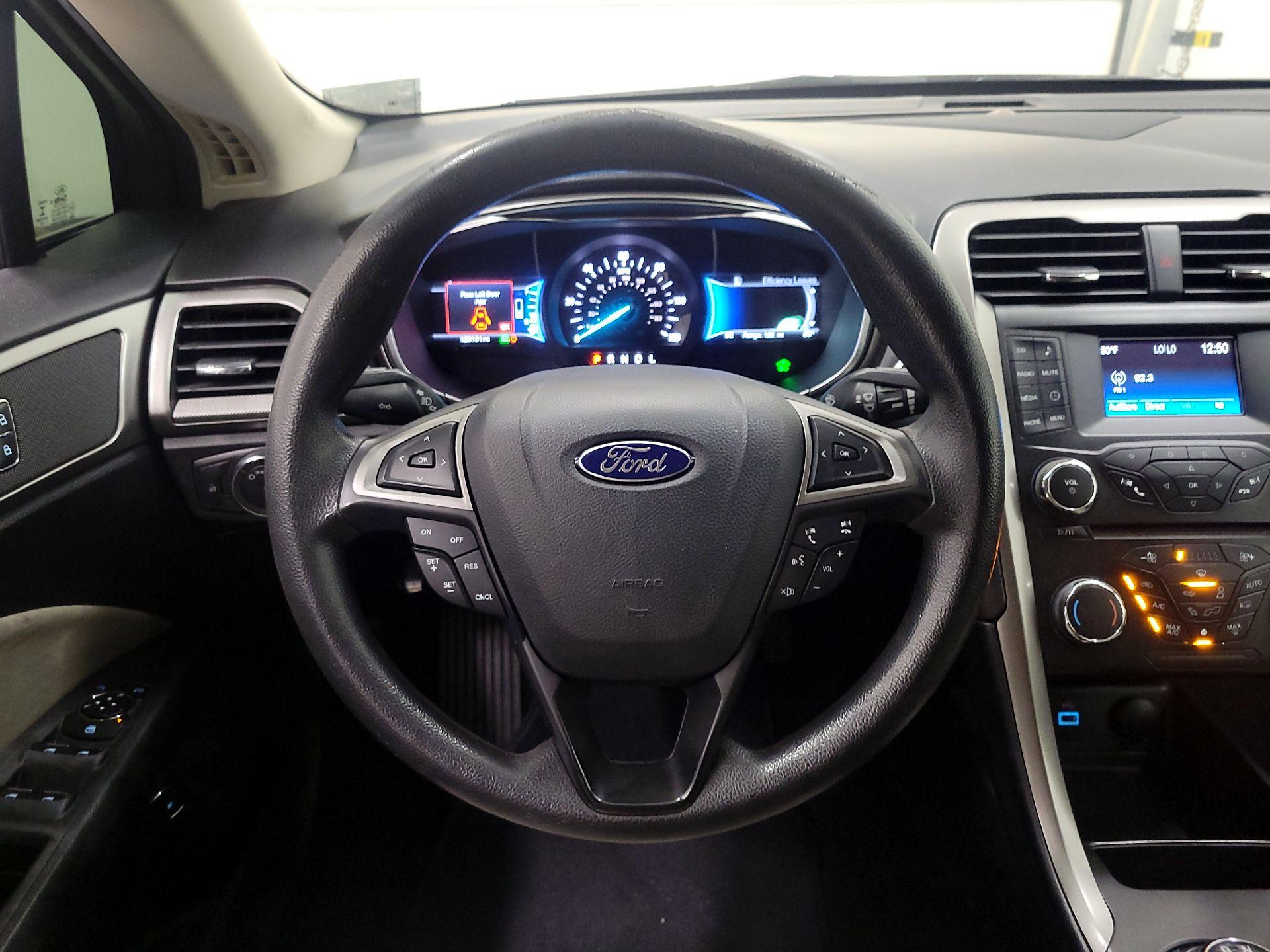 Thumbnail: 2017 Ford Fusion - 10