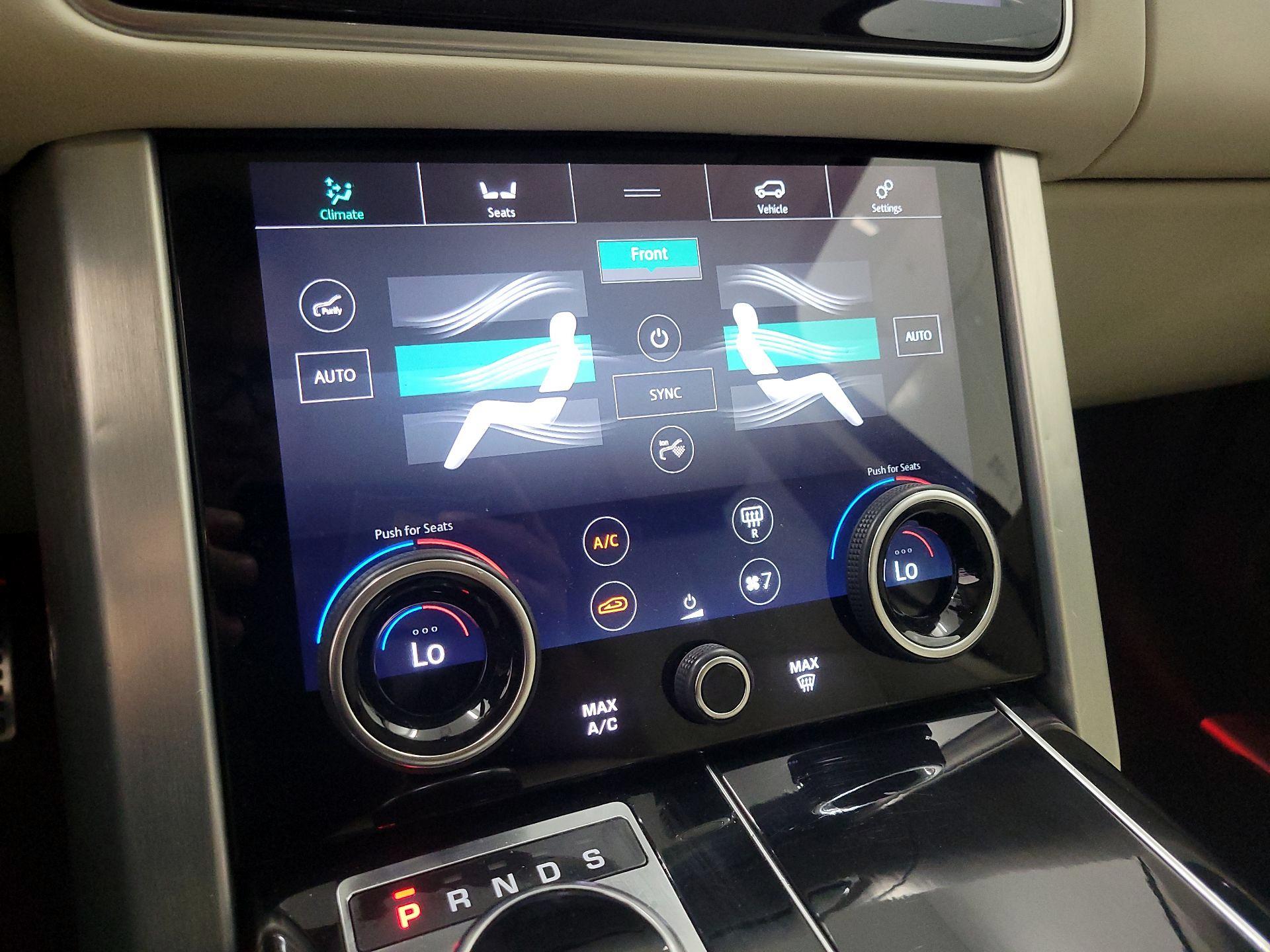 Thumbnail: 2021 Land Rover Range Rover - 16