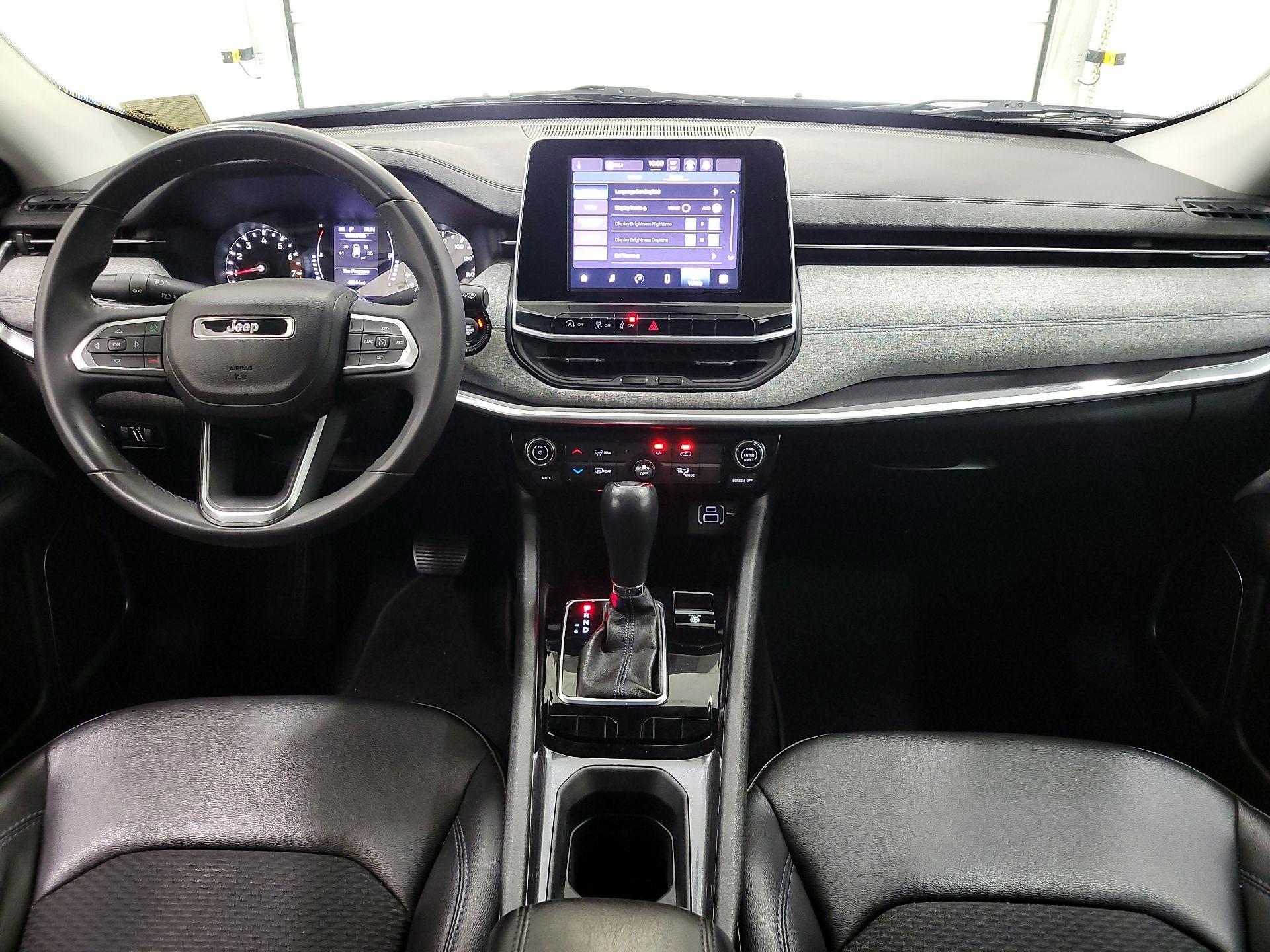 Thumbnail: 2022 Jeep Compass - 9