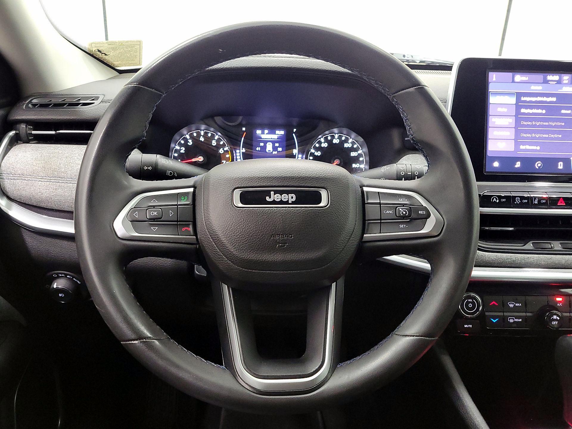 Thumbnail: 2022 Jeep Compass - 10