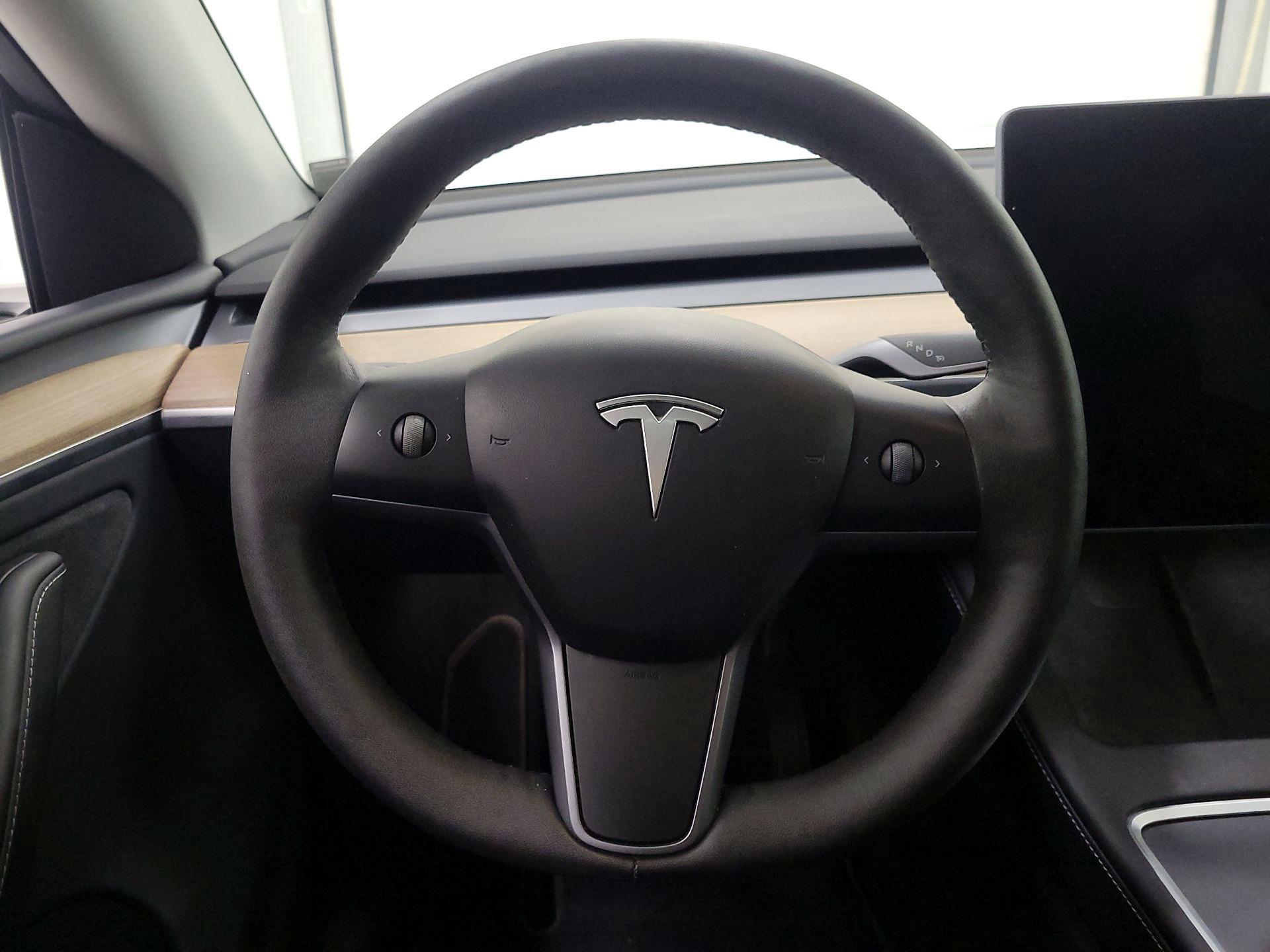 Thumbnail: 2024 Tesla Model Y - 10
