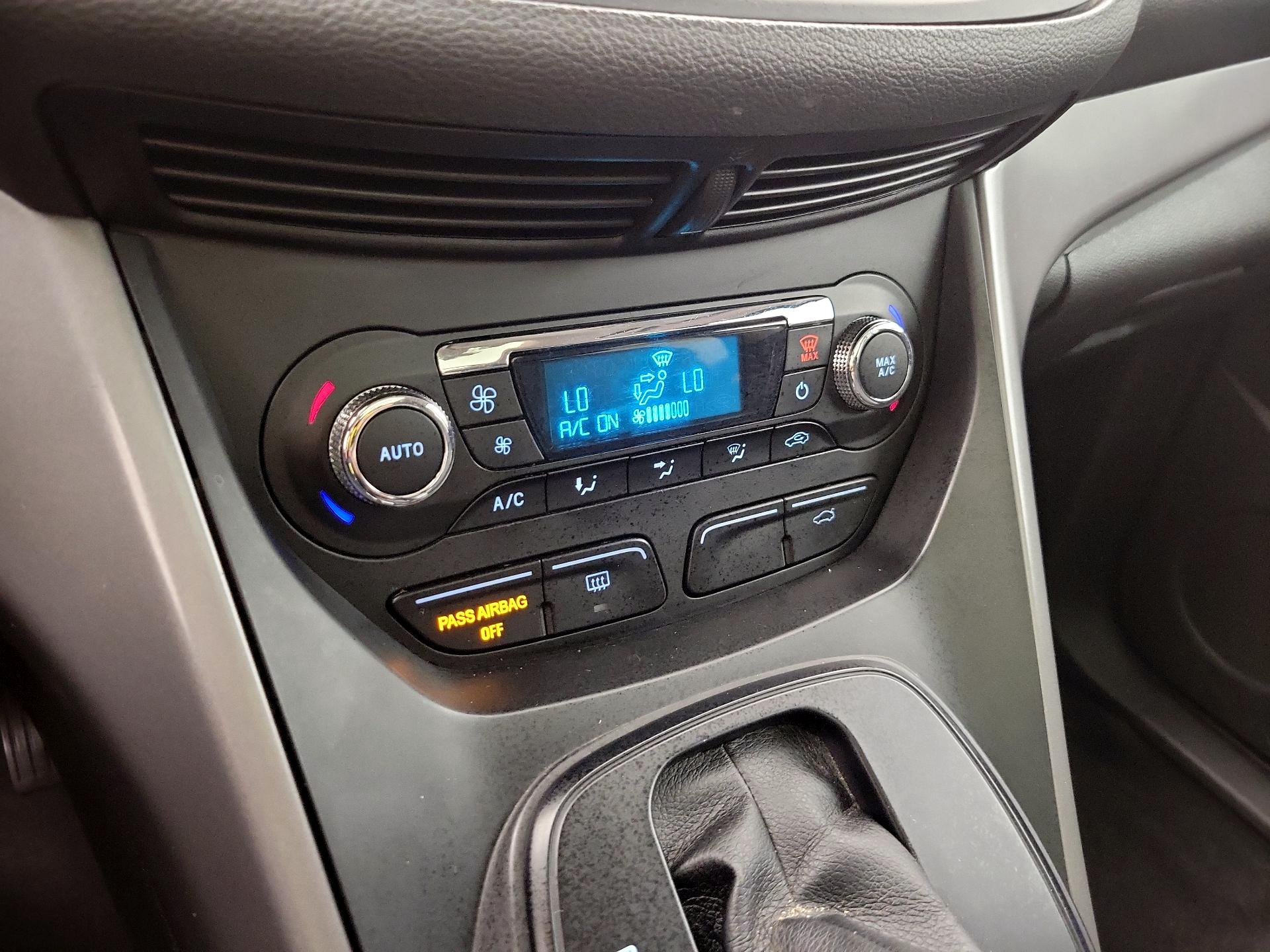 Thumbnail: 2015 Ford Escape - 16