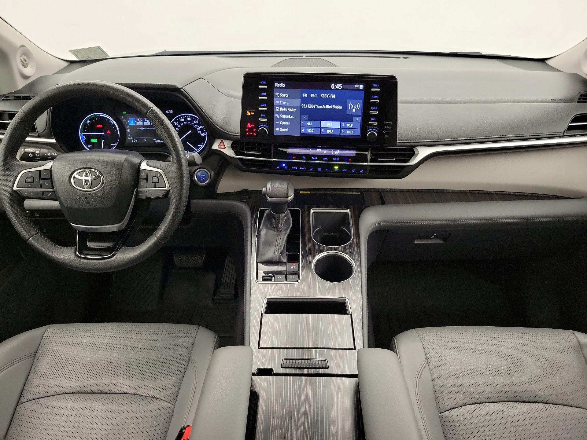 Thumbnail: 2022 Toyota Sienna - 9