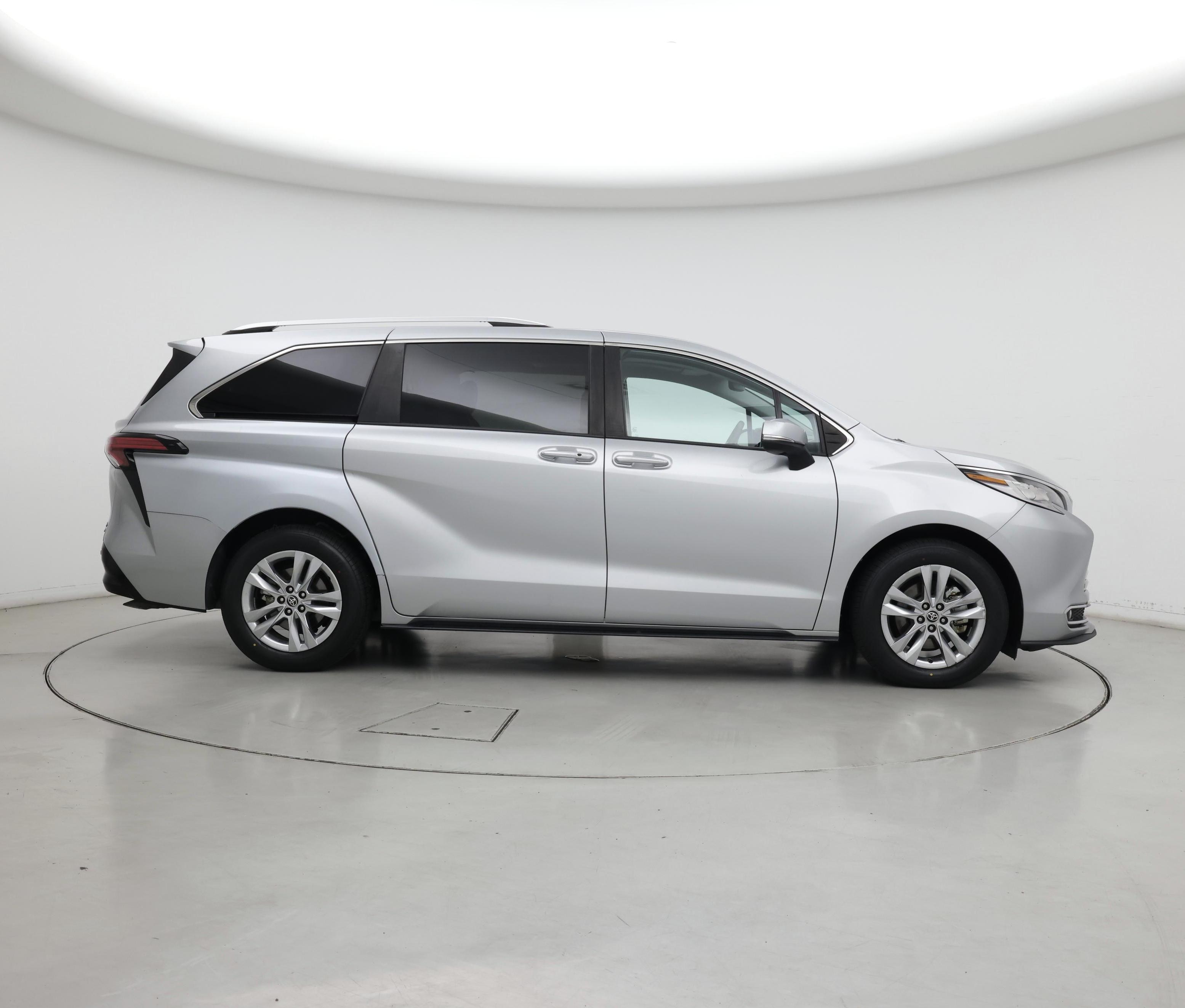 Thumbnail: 2022 Toyota Sienna - 7