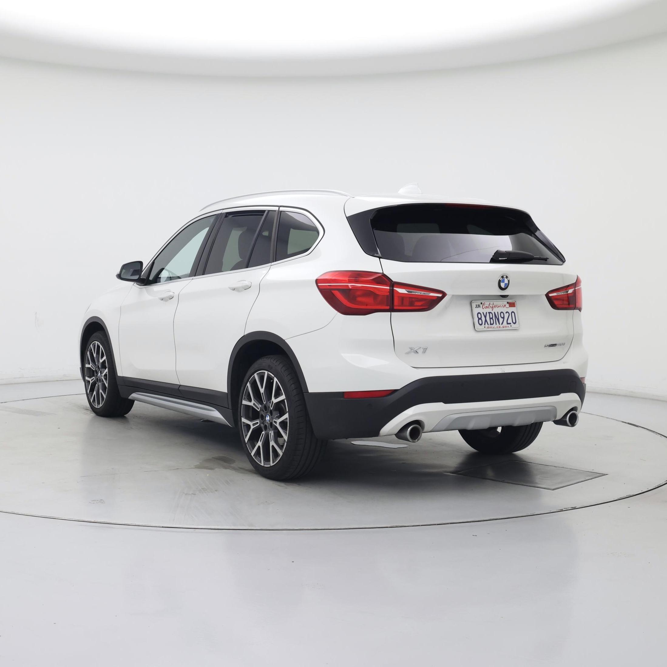 Thumbnail: 2021 BMW X1 - 2