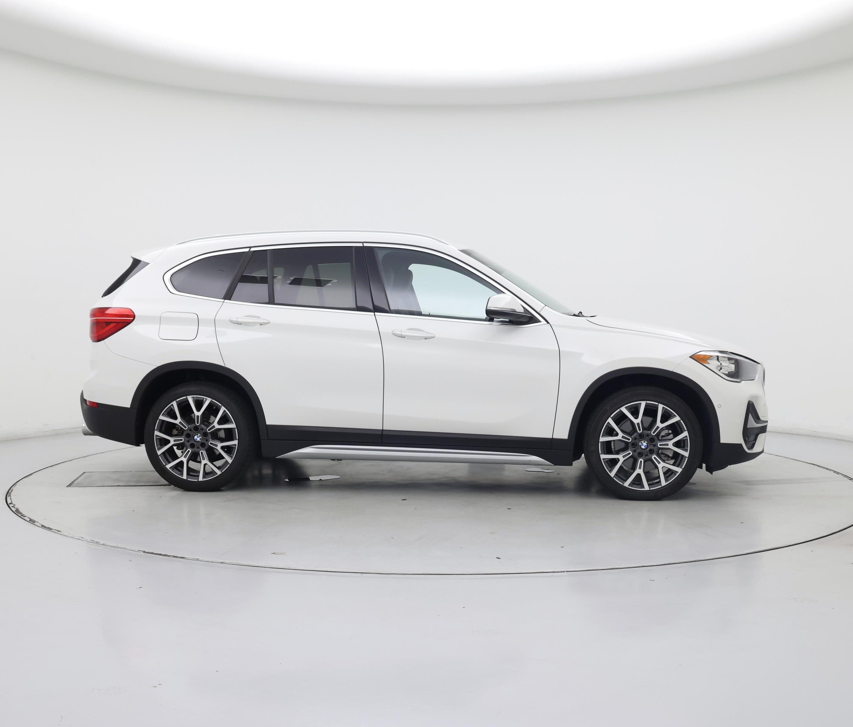 Thumbnail: 2021 BMW X1 - 7
