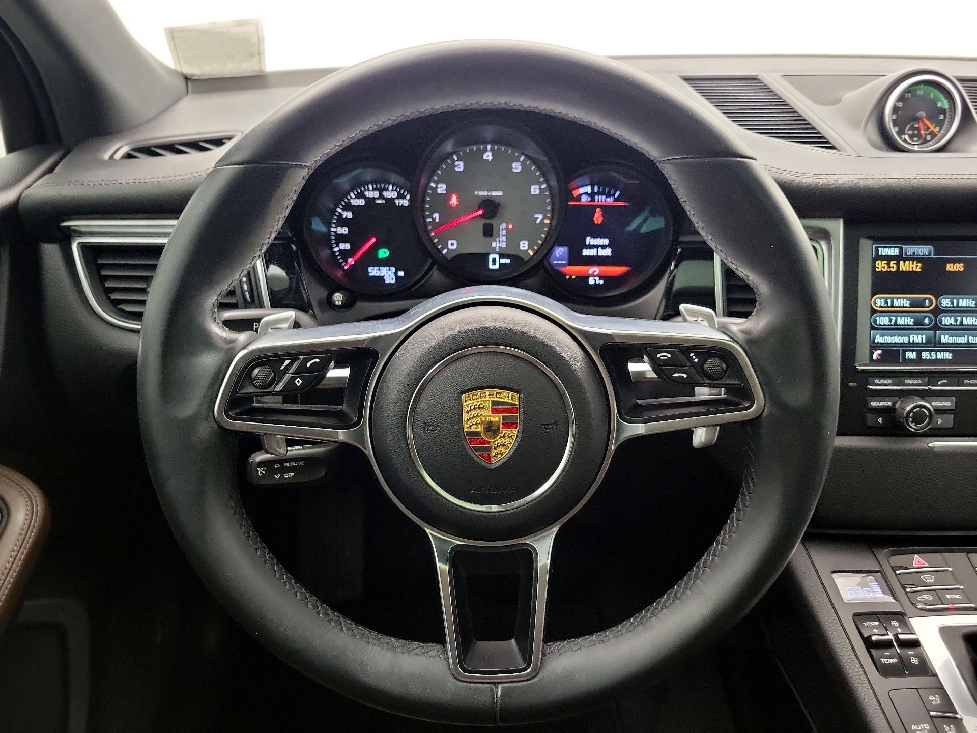 Thumbnail: 2015 Porsche Macan - 10