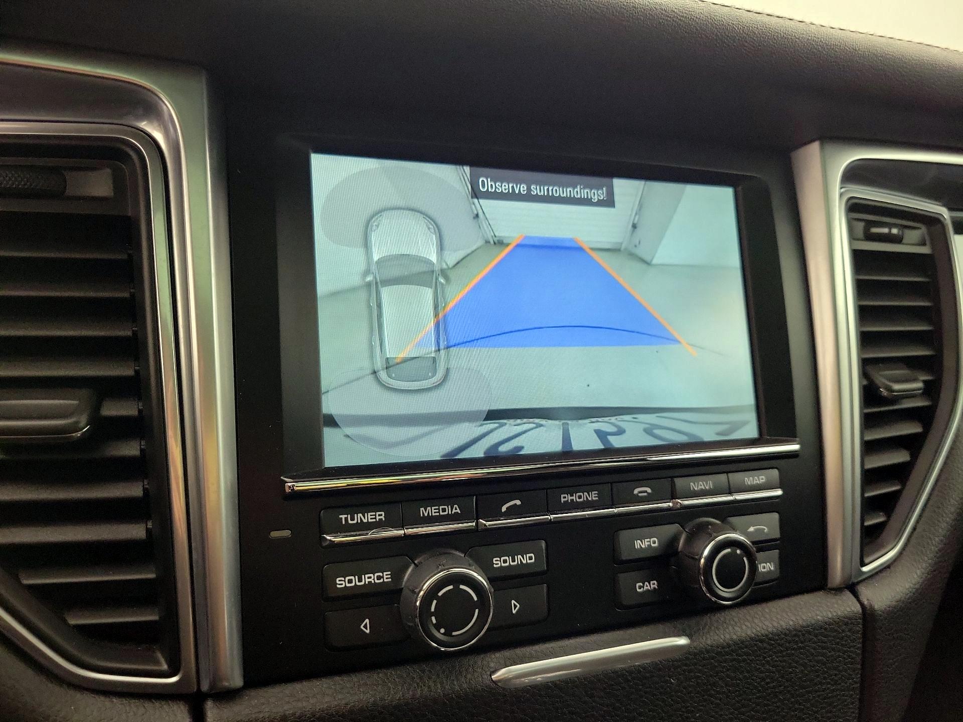 Thumbnail: 2015 Porsche Macan - 15