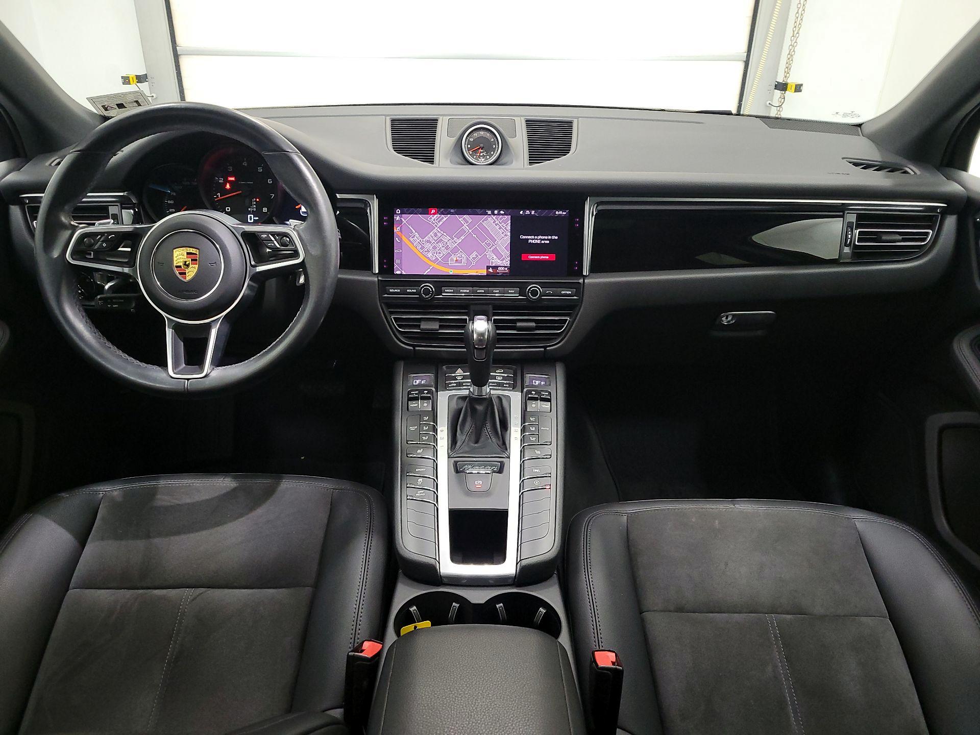 Thumbnail: 2021 Porsche Macan - 9