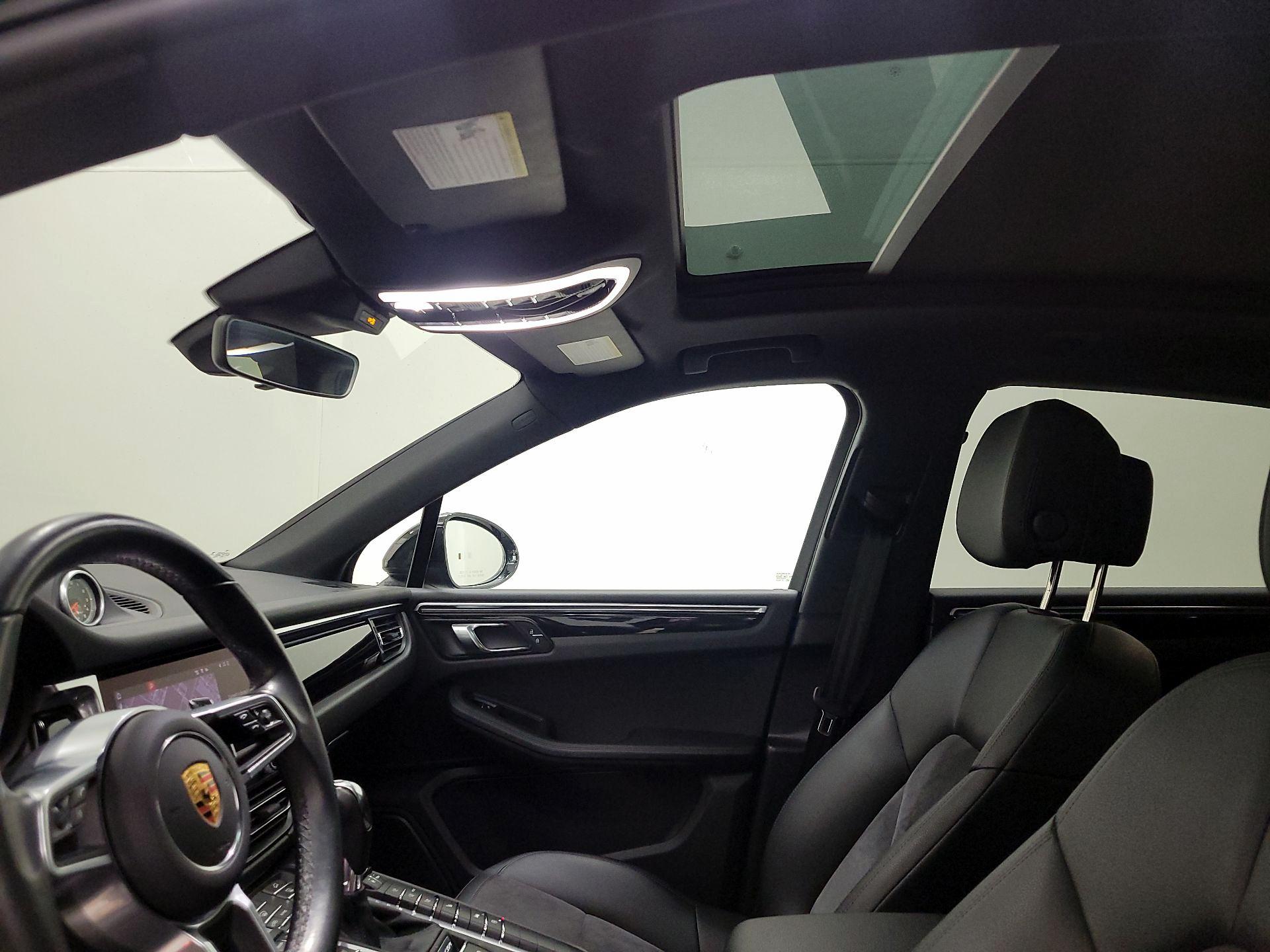 Thumbnail: 2021 Porsche Macan - 19