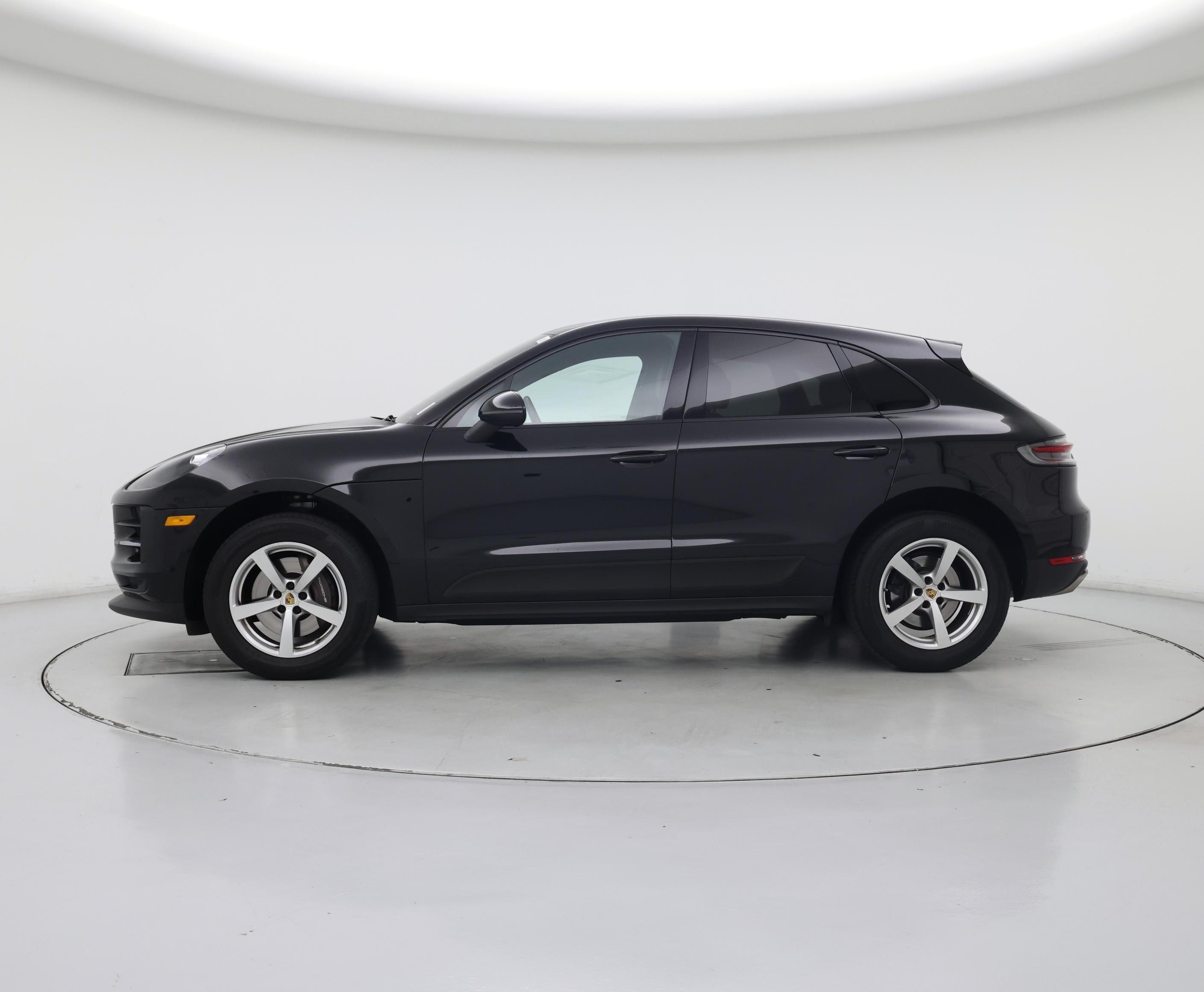Thumbnail: 2021 Porsche Macan - 3