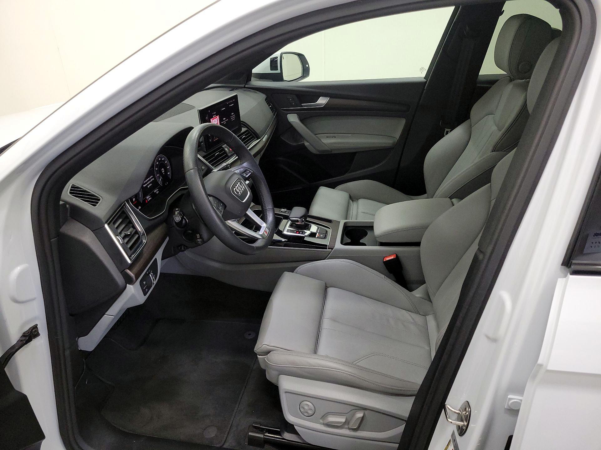 Thumbnail: 2024 Audi Q5 - 11