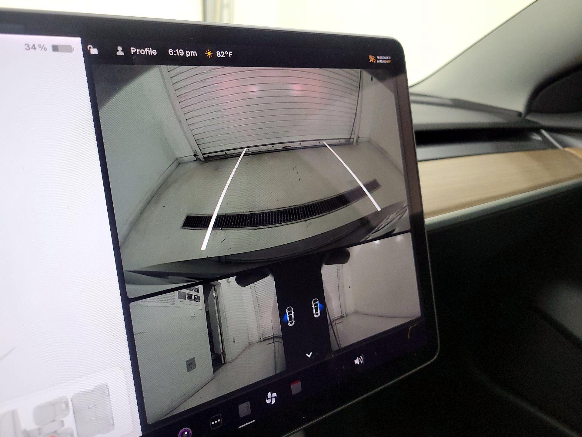 Thumbnail: 2021 Tesla Model 3 - 14