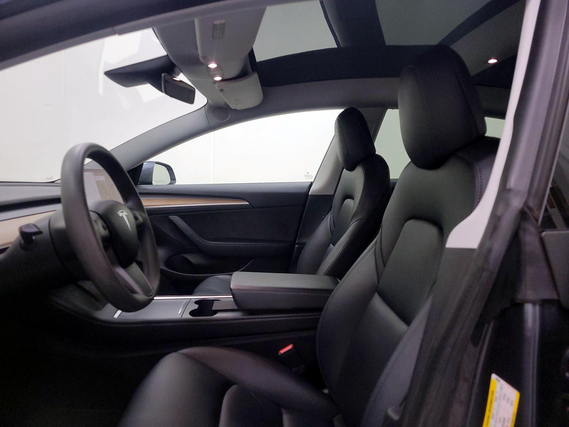 Thumbnail: 2021 Tesla Model 3 - 18