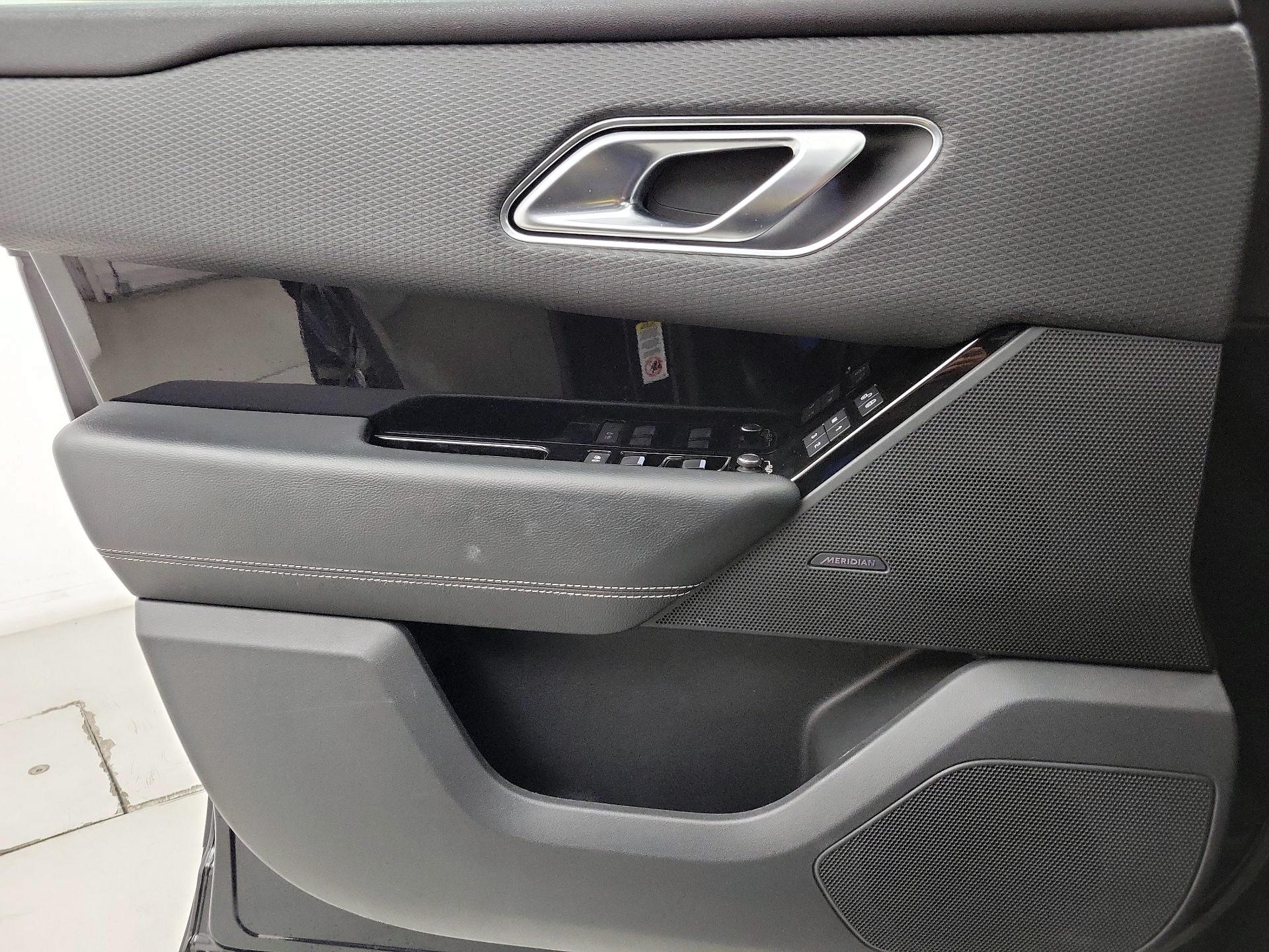 Thumbnail: 2019 Land Rover Range Rover Velar - 12