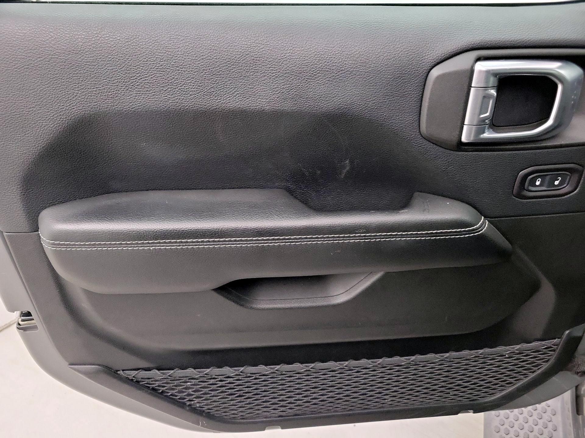 Thumbnail: 2018 Jeep Wrangler - 12