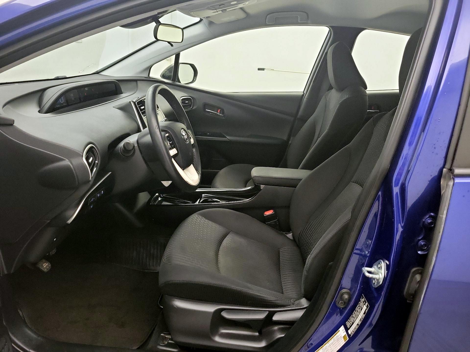Thumbnail: 2017 Toyota Prius - 11