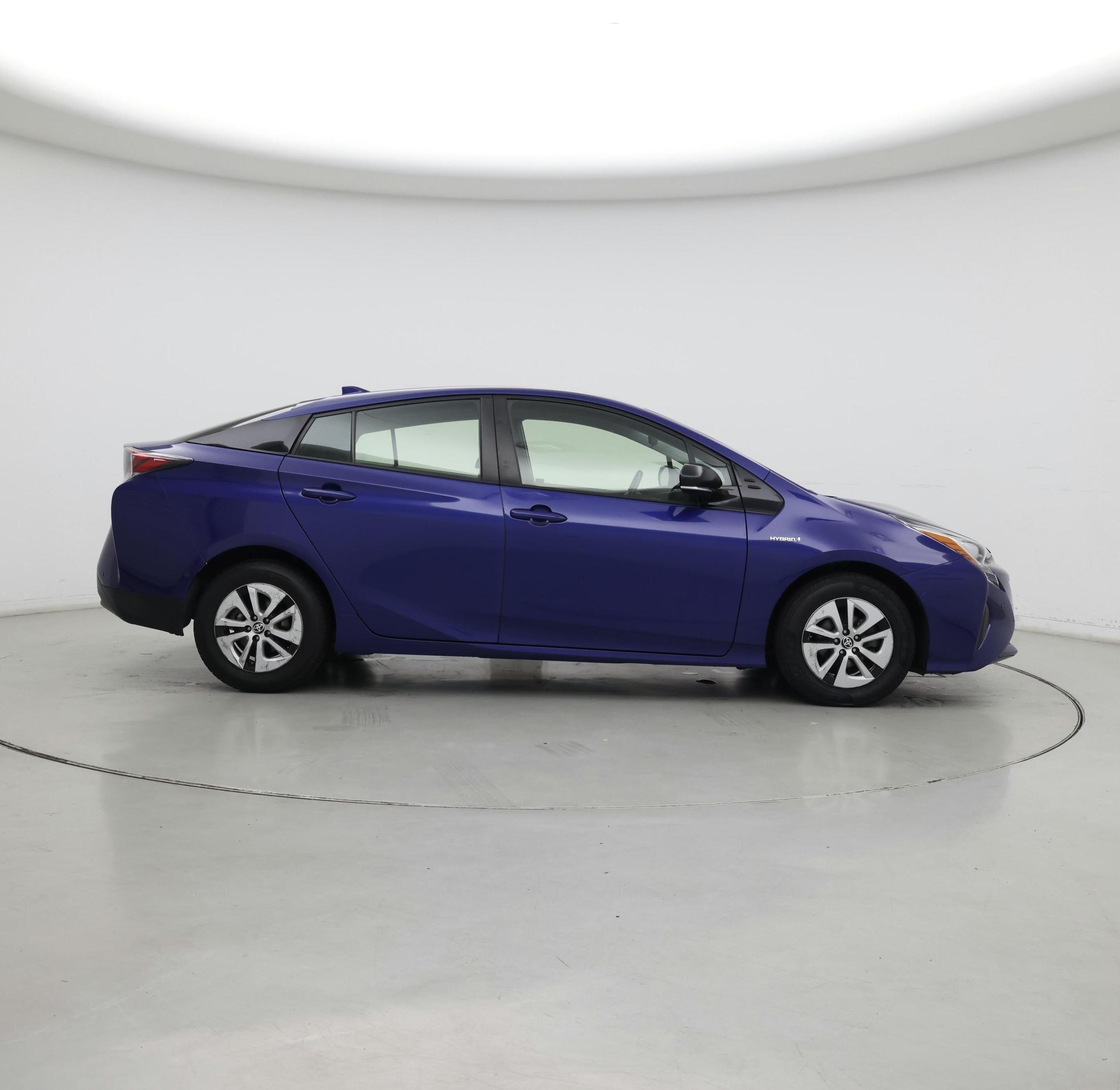 Thumbnail: 2017 Toyota Prius - 7