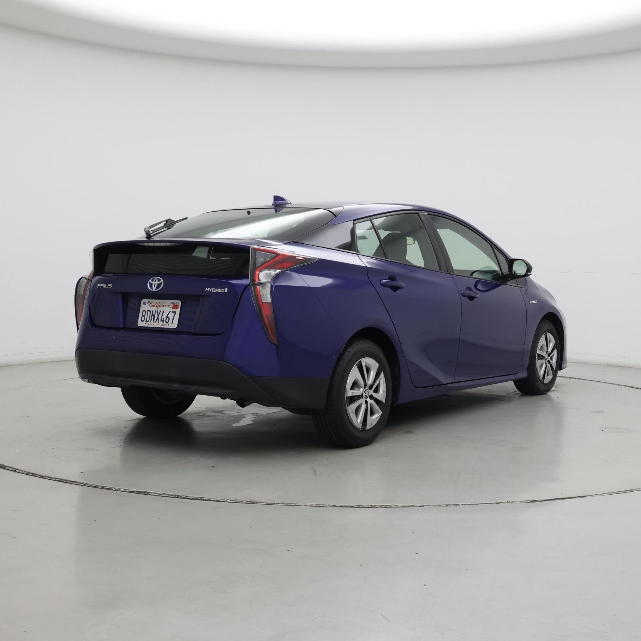 Thumbnail: 2017 Toyota Prius - 8