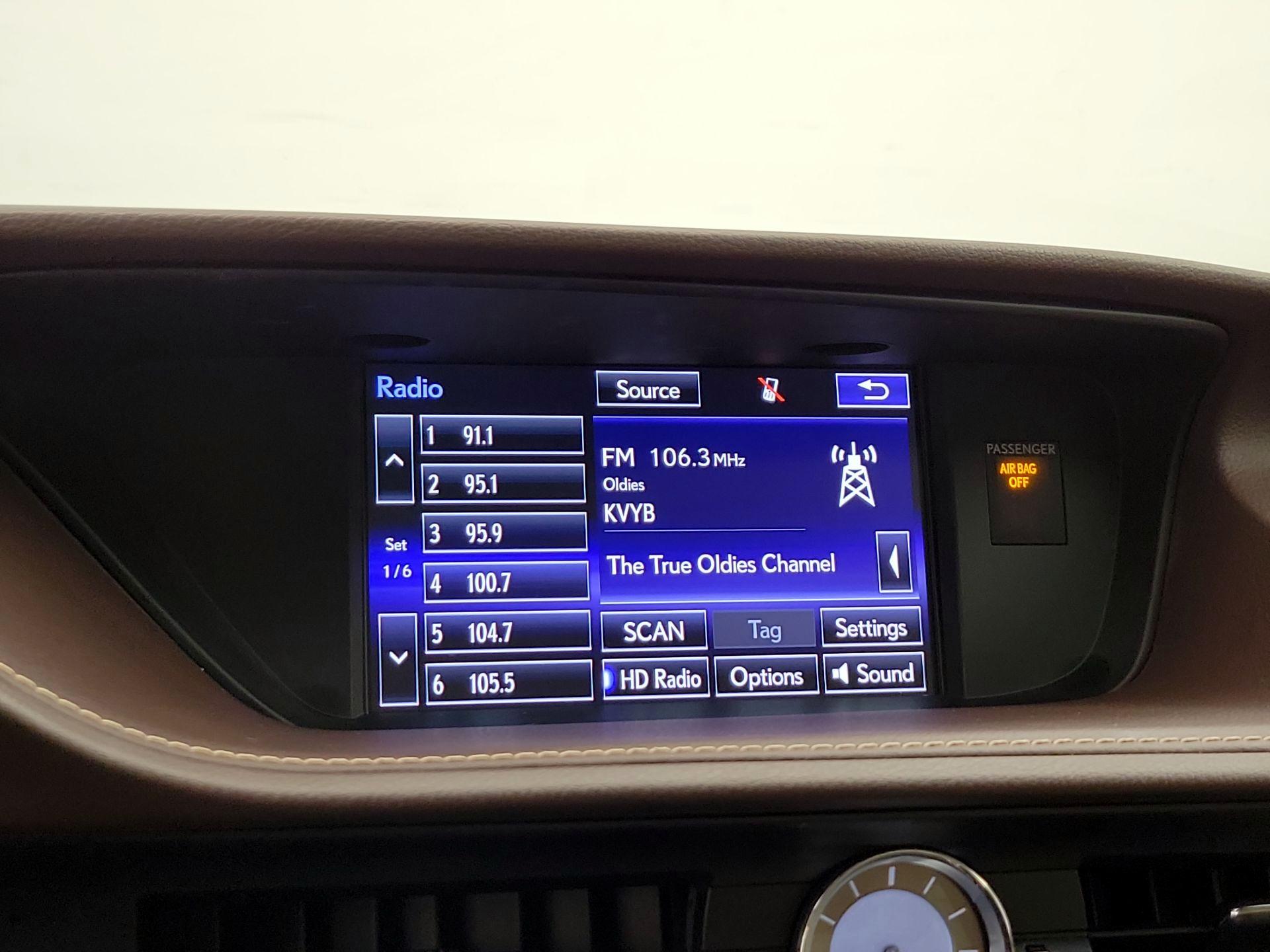 Thumbnail: 2016 Lexus ES - 16