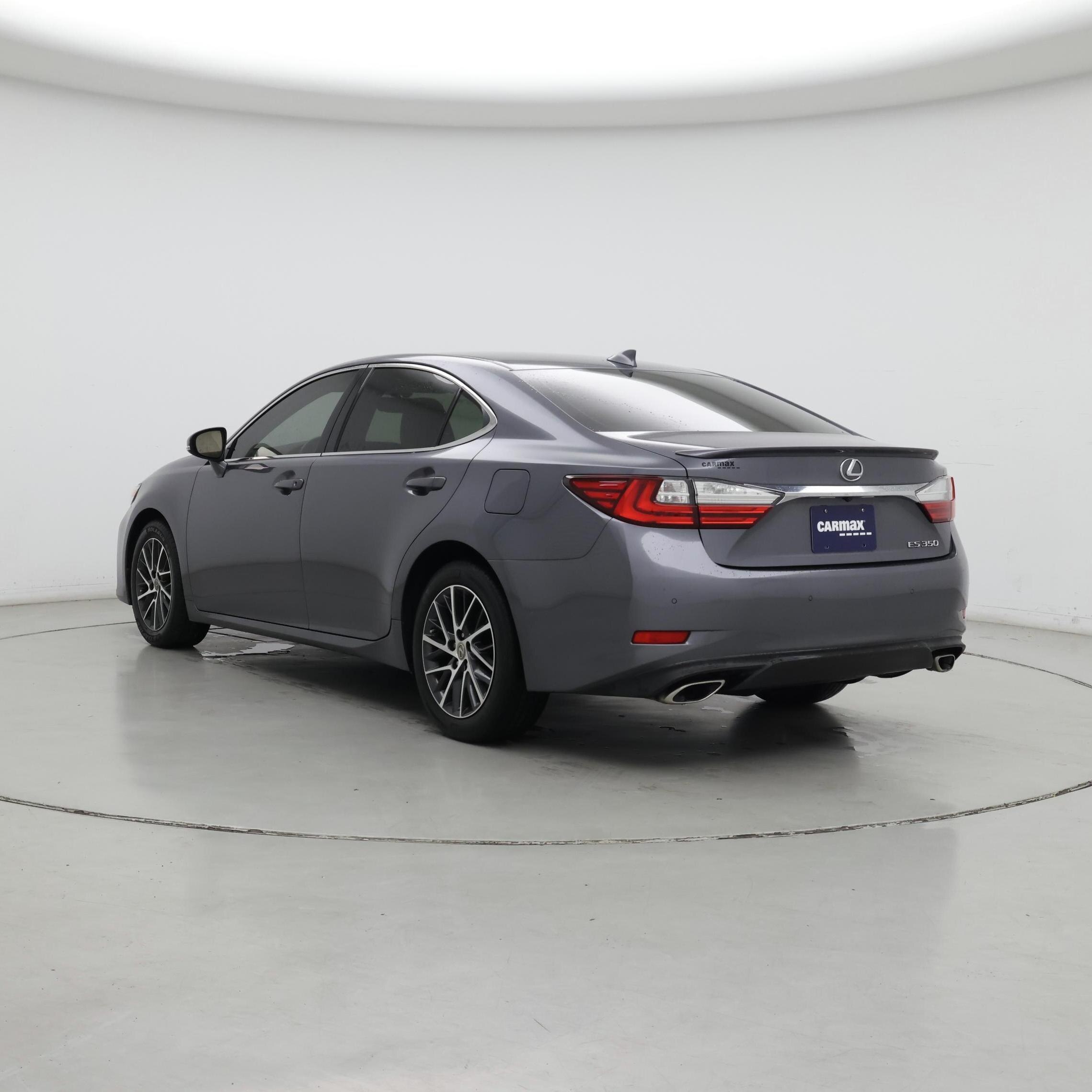 Thumbnail: 2016 Lexus ES - 2