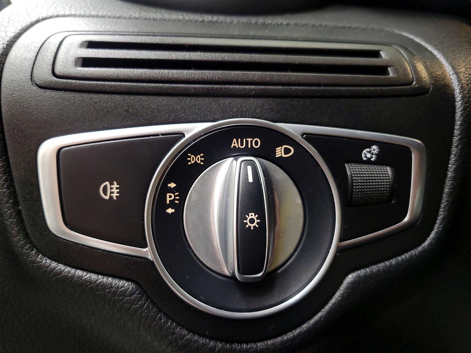 Thumbnail: 2021 Mercedes-Benz GLC - 13