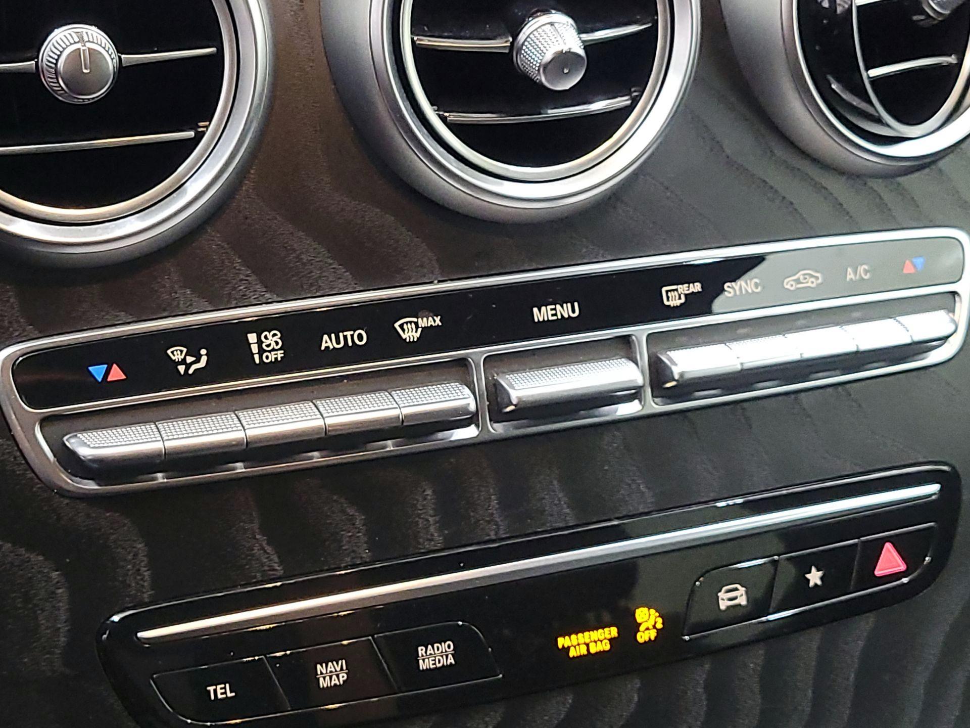 Thumbnail: 2021 Mercedes-Benz GLC - 16