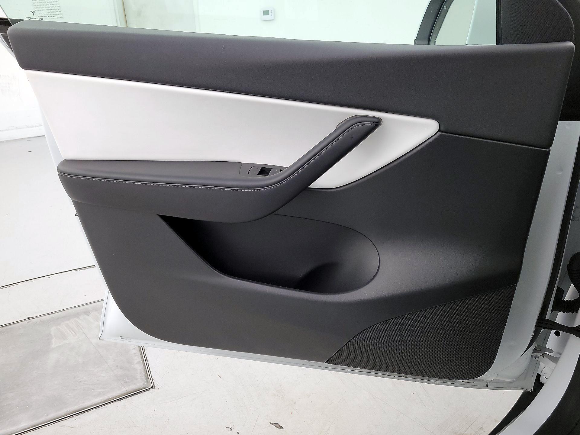 Thumbnail: 2021 Tesla Model Y - 12