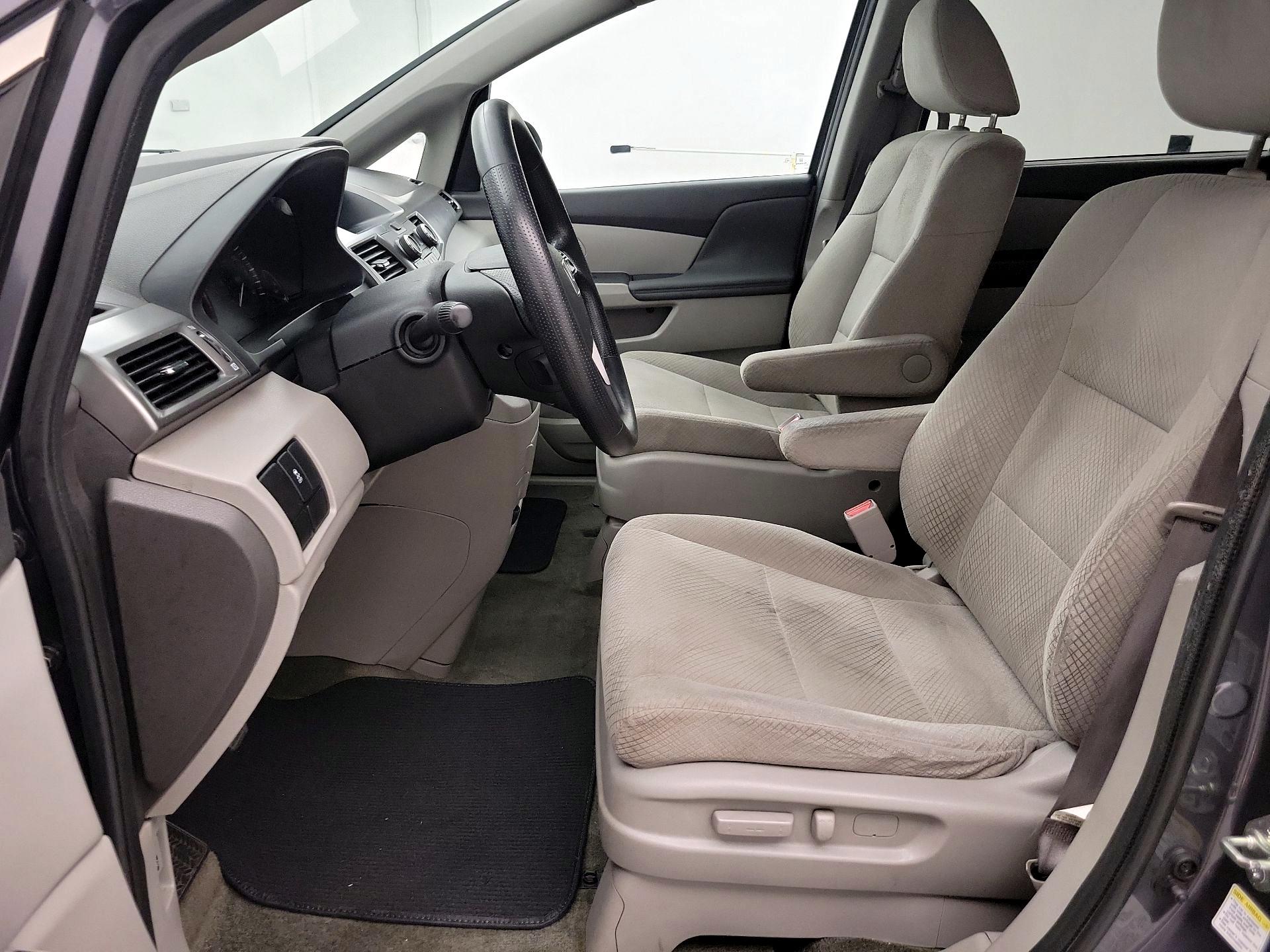 Thumbnail: 2016 Honda Odyssey - 11