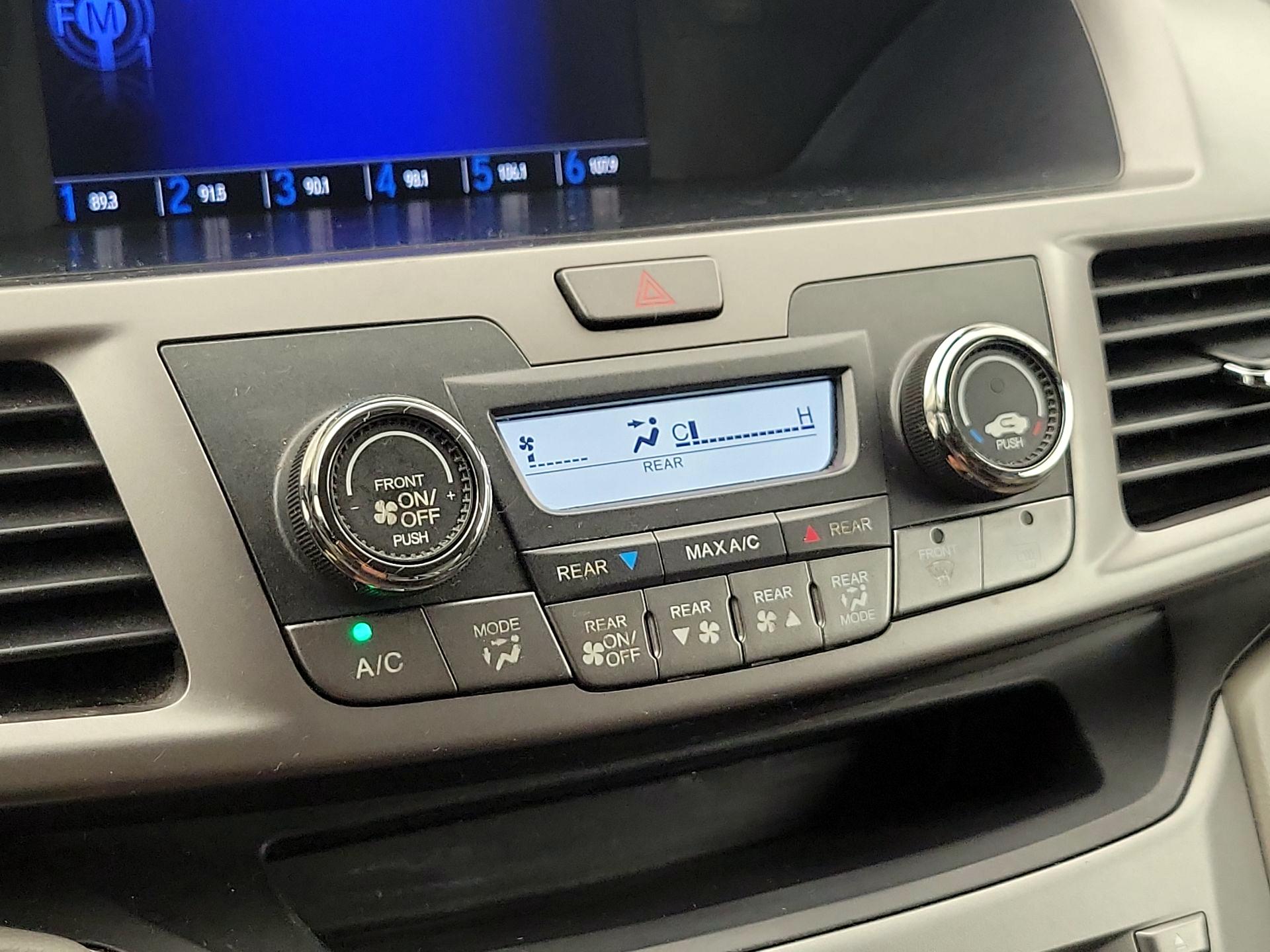 Thumbnail: 2016 Honda Odyssey - 16