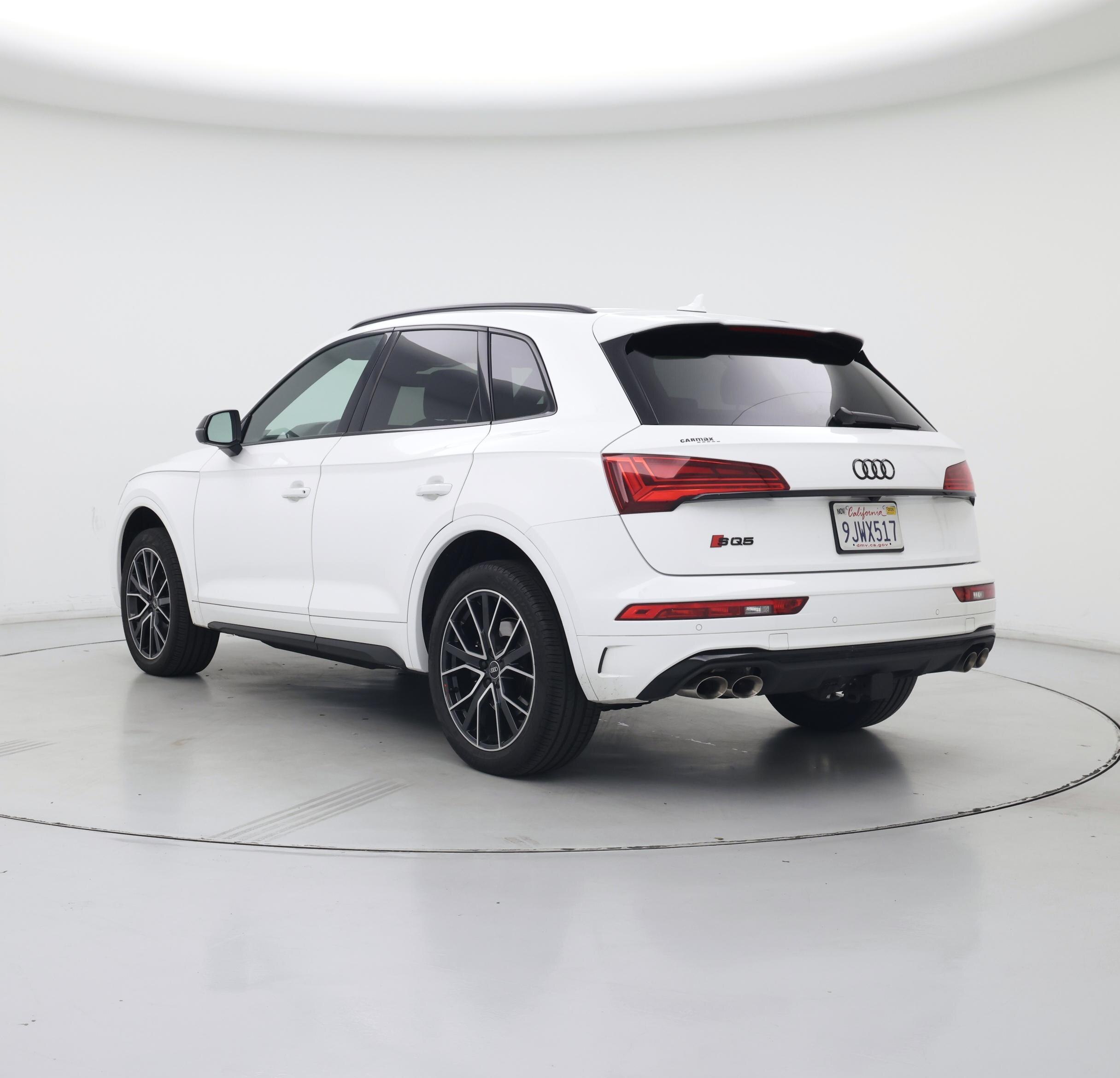Thumbnail: 2023 Audi SQ5 - 2