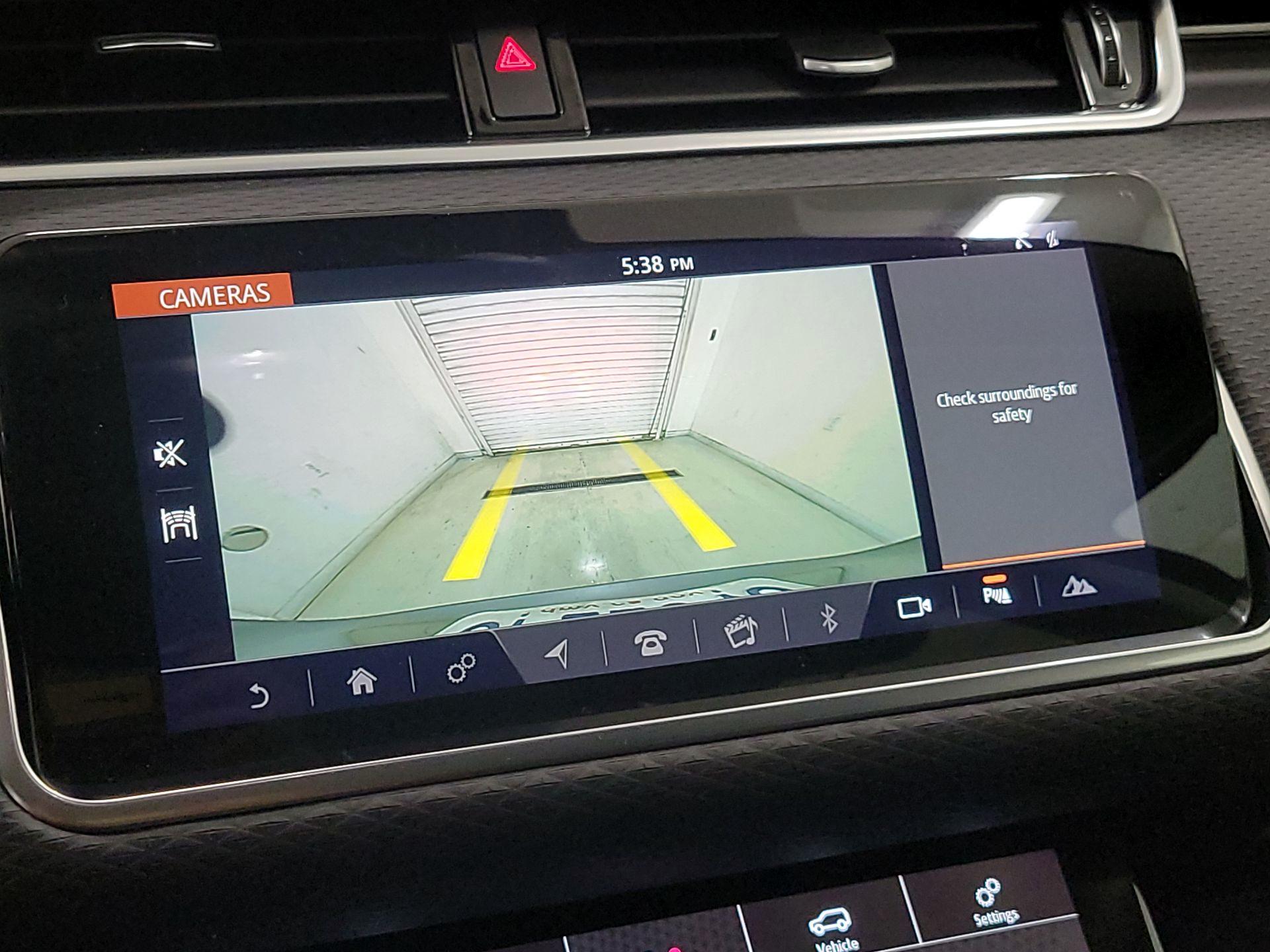 Thumbnail: 2020 Land Rover Range Rover Evoque - 14