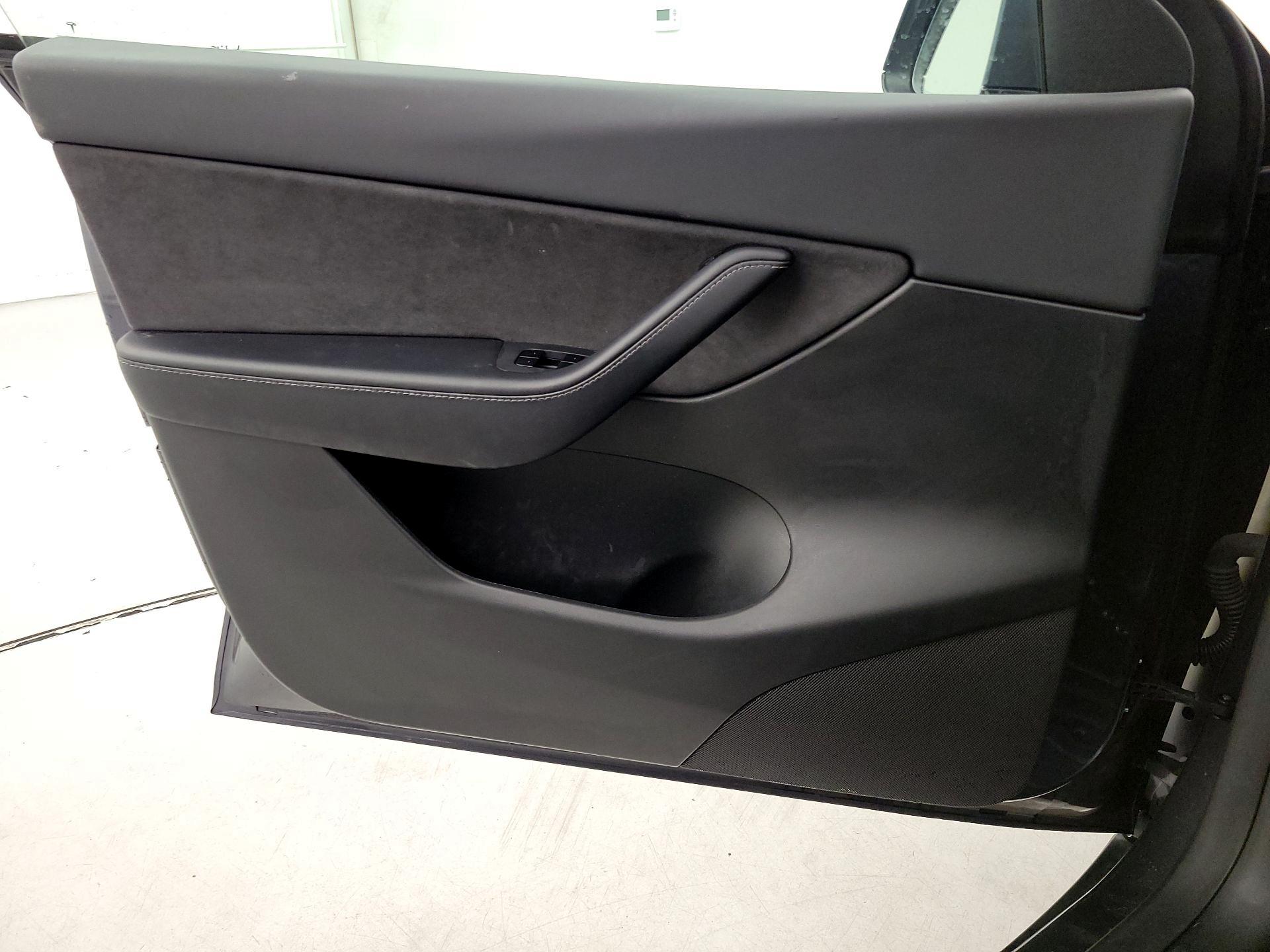 Thumbnail: 2021 Tesla Model Y - 12