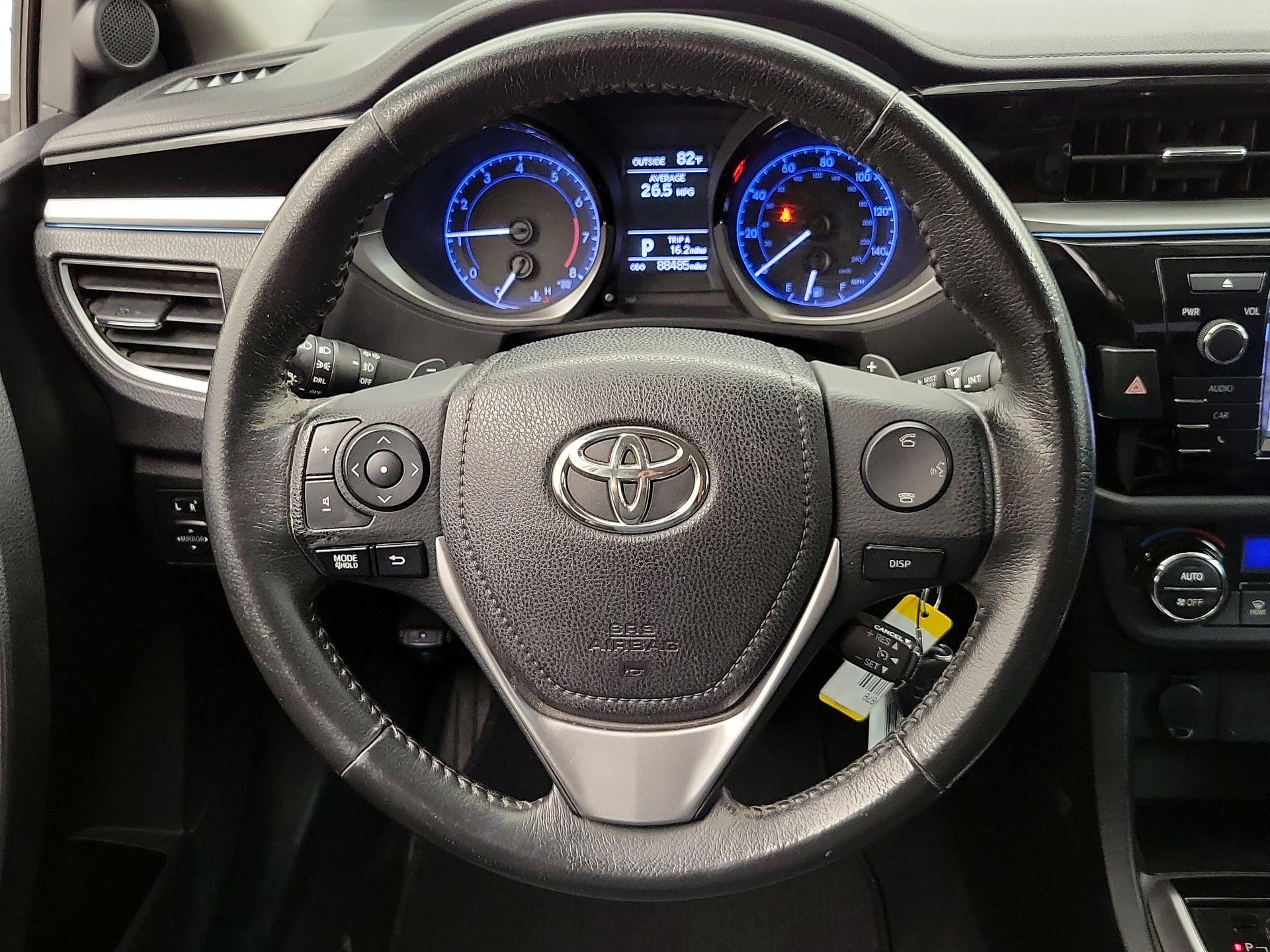 Thumbnail: 2015 Toyota Corolla - 10