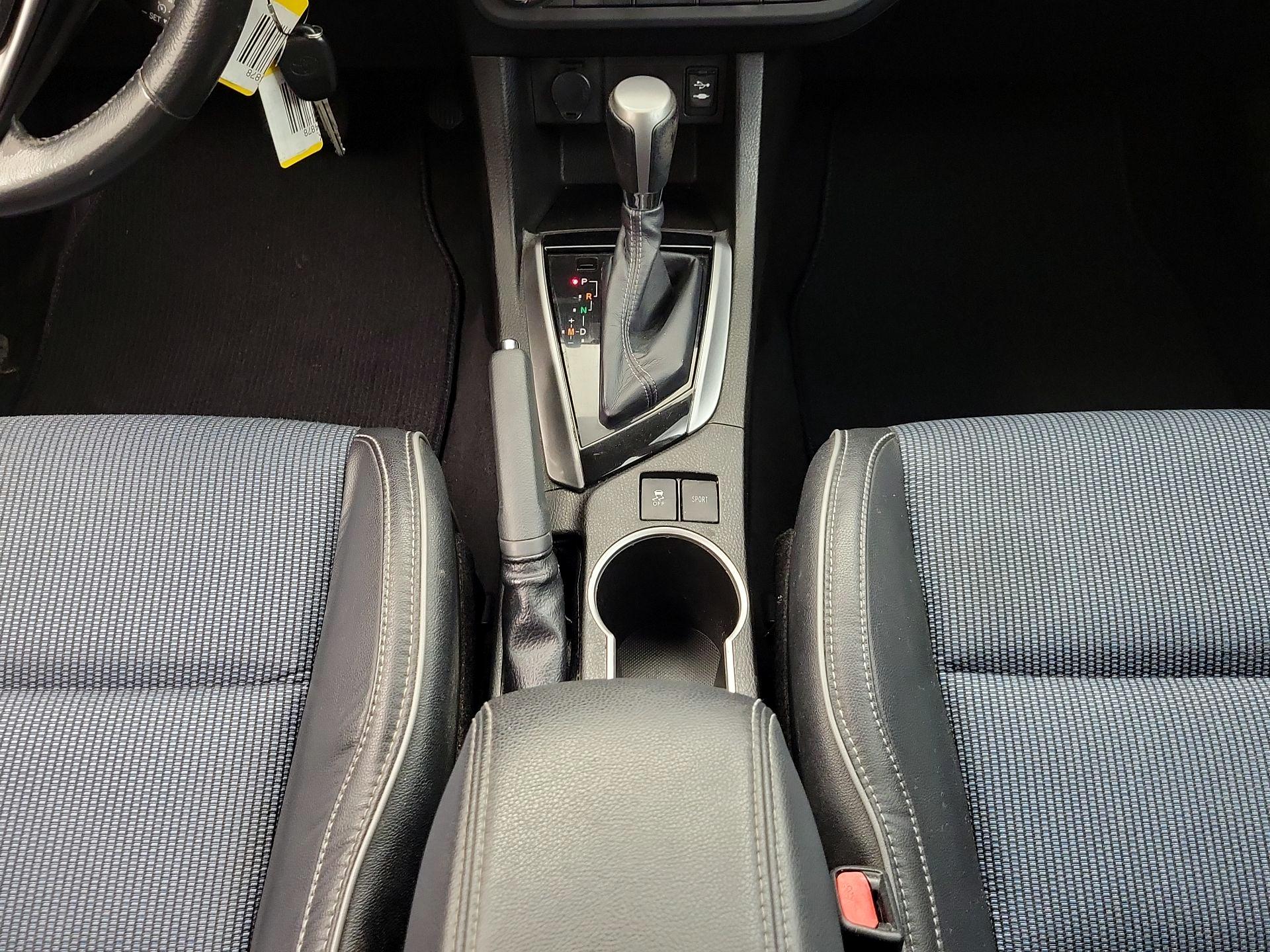 Thumbnail: 2015 Toyota Corolla - 17