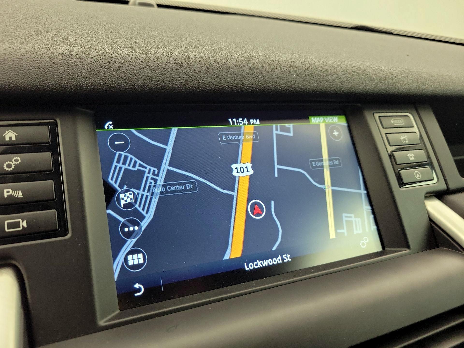 Thumbnail: 2018 Land Rover Discovery Sport - 14