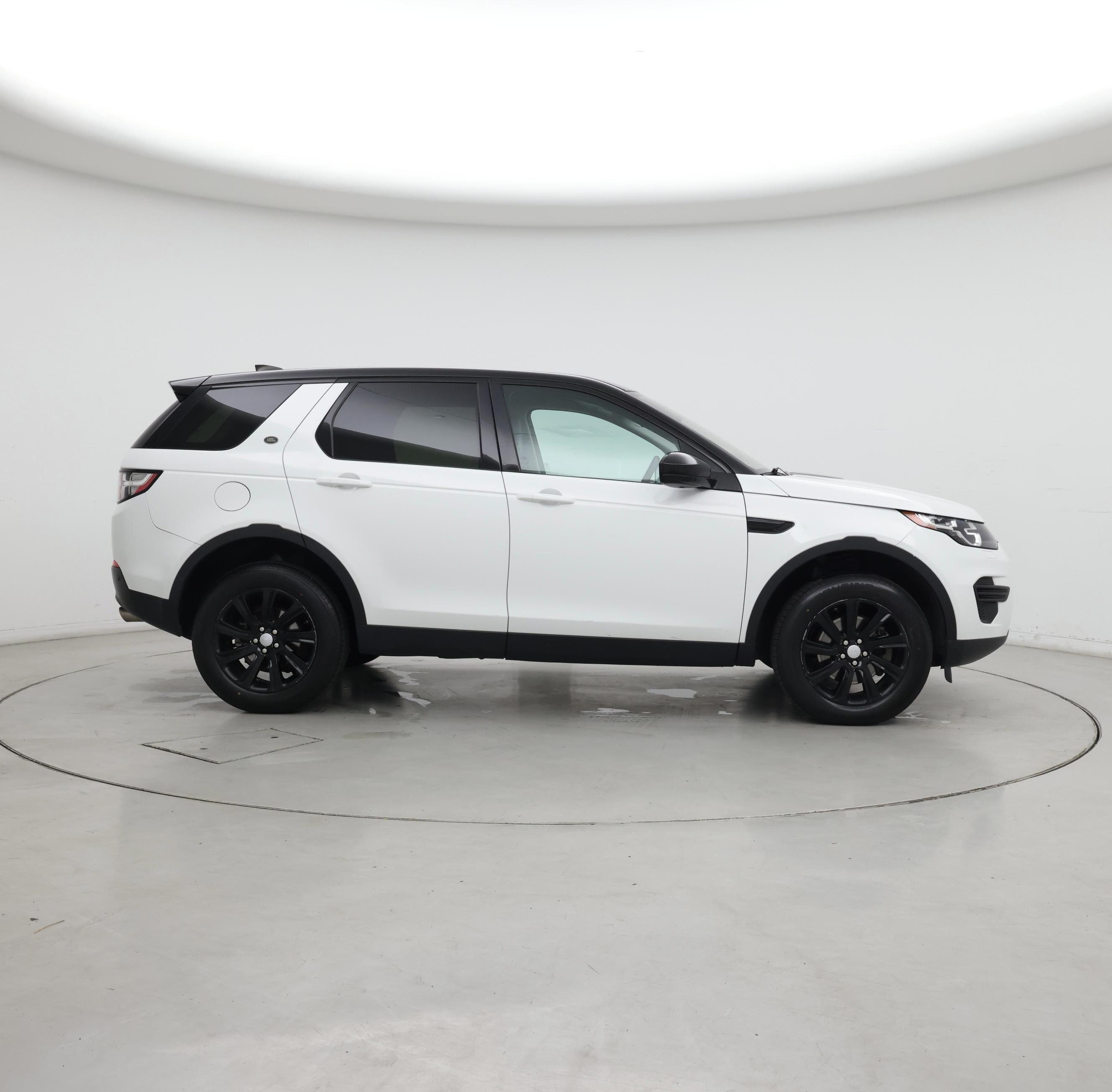 Thumbnail: 2018 Land Rover Discovery Sport - 7