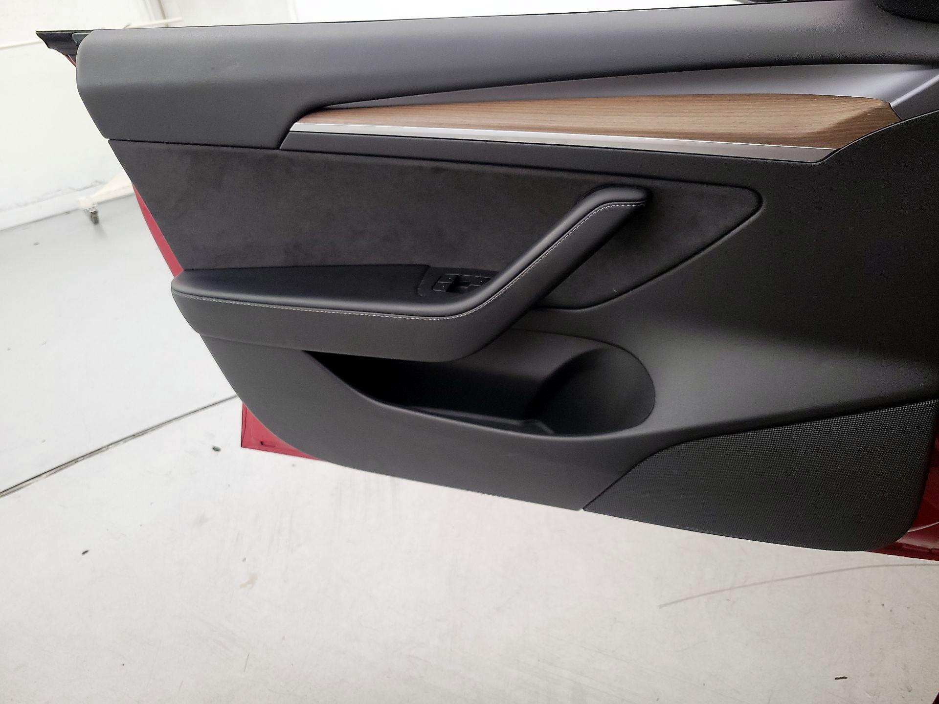 Thumbnail: 2021 Tesla Model 3 - 12