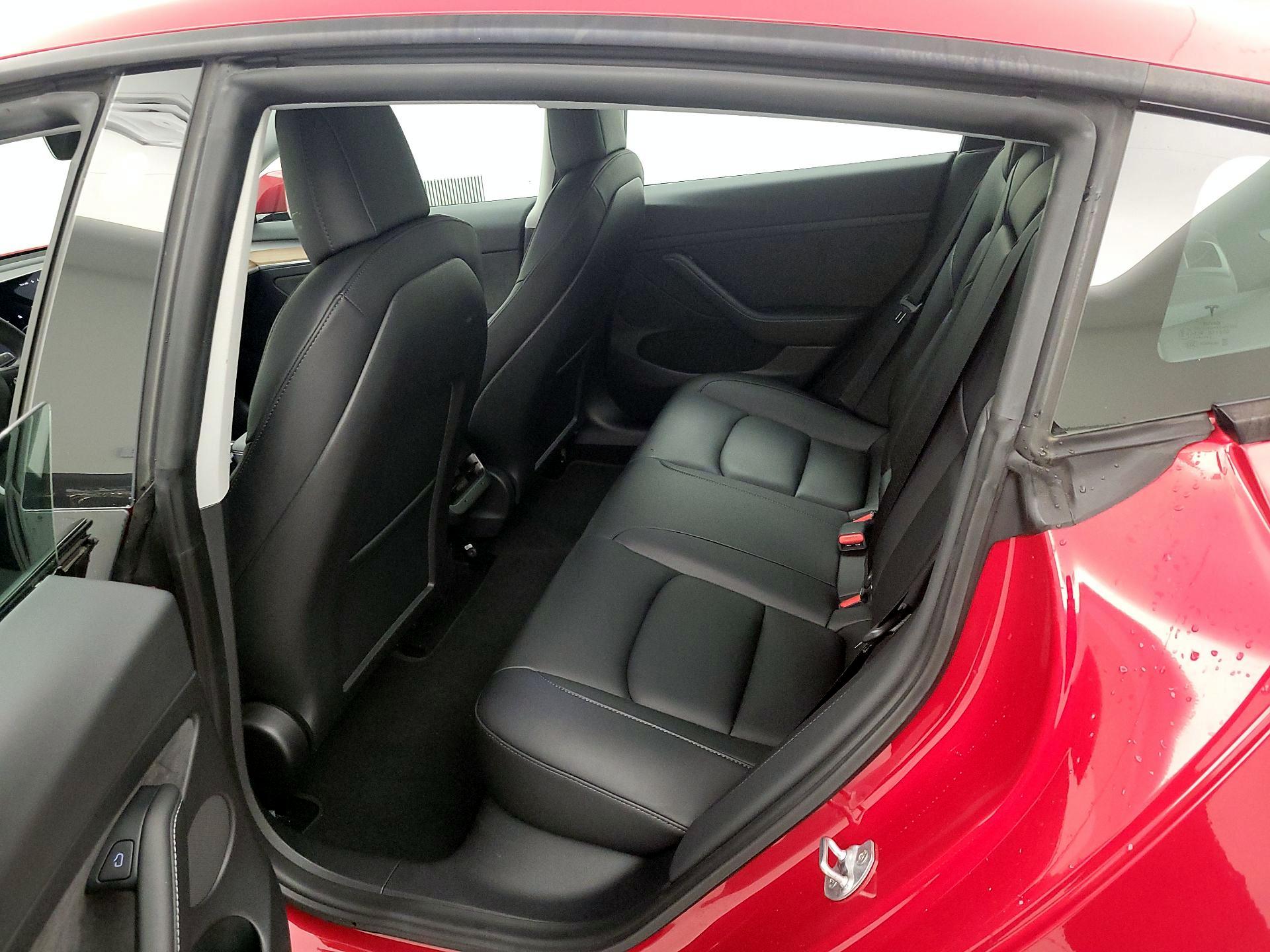 Thumbnail: 2021 Tesla Model 3 - 19