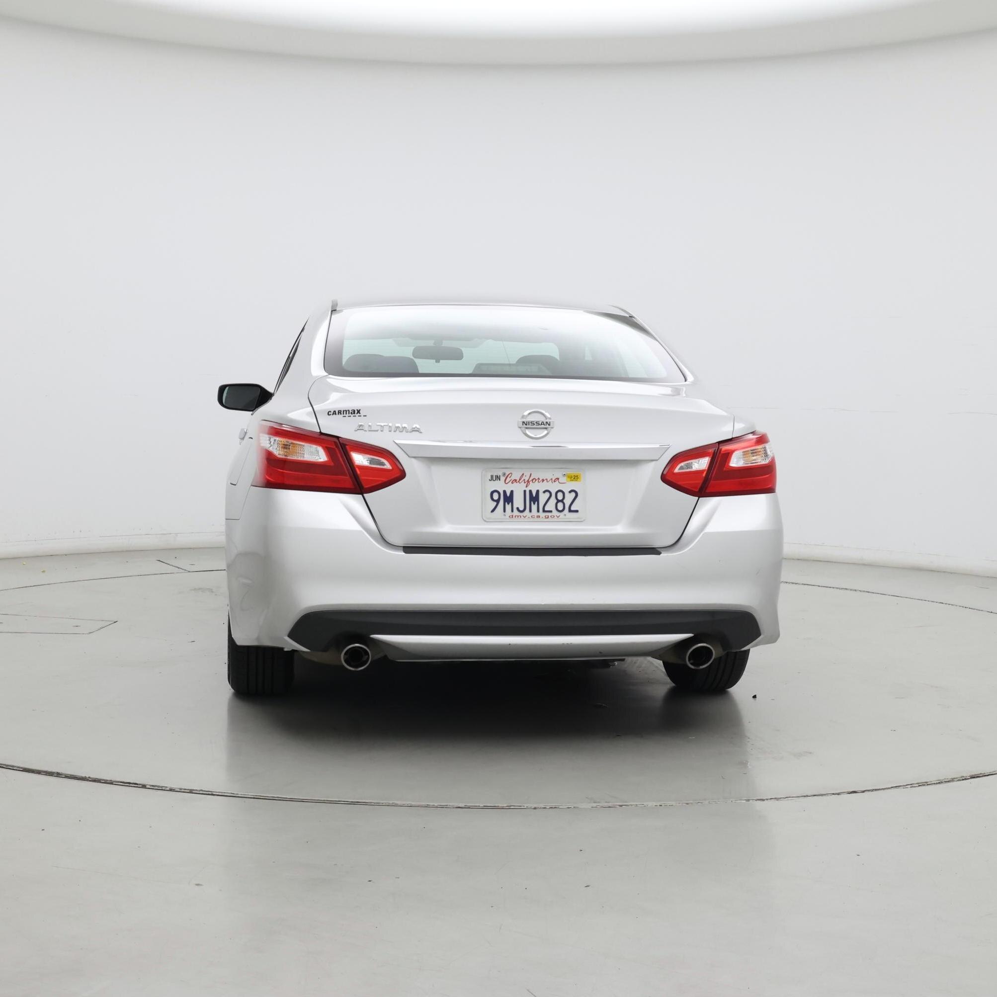 Thumbnail: 2017 Nissan Altima - 6
