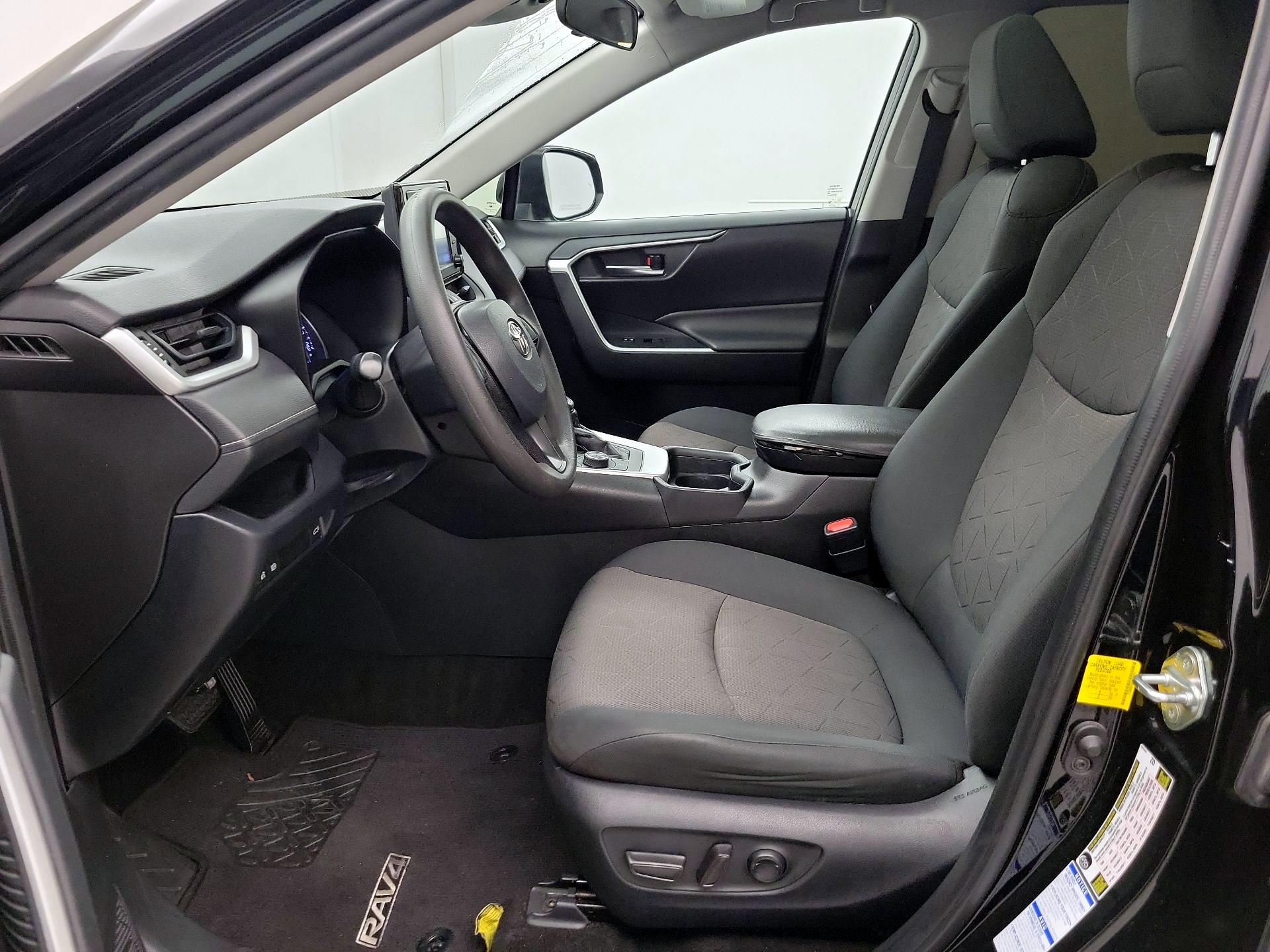 Thumbnail: 2019 Toyota RAV4 - 11