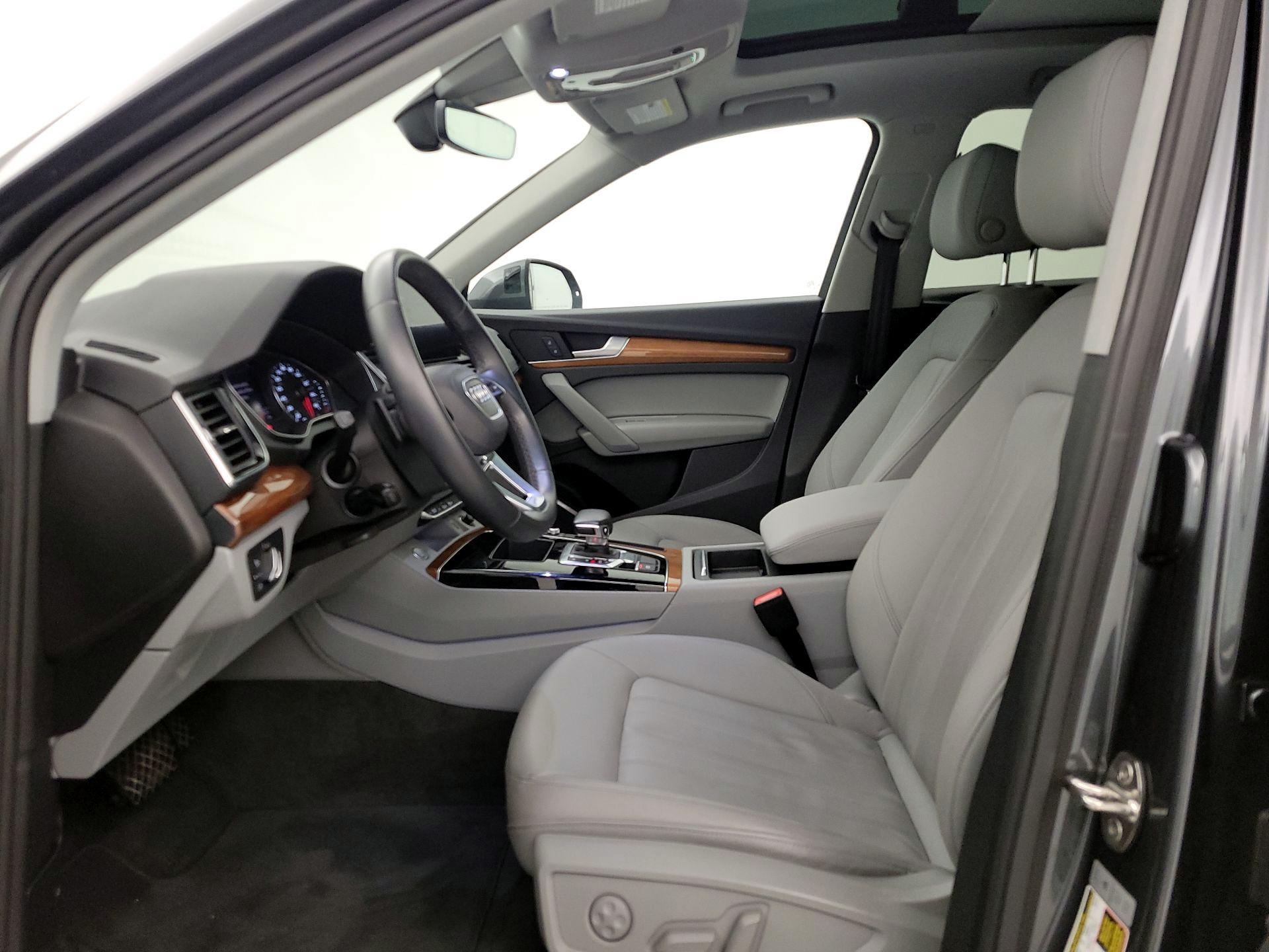 Thumbnail: 2022 Audi Q5 - 11
