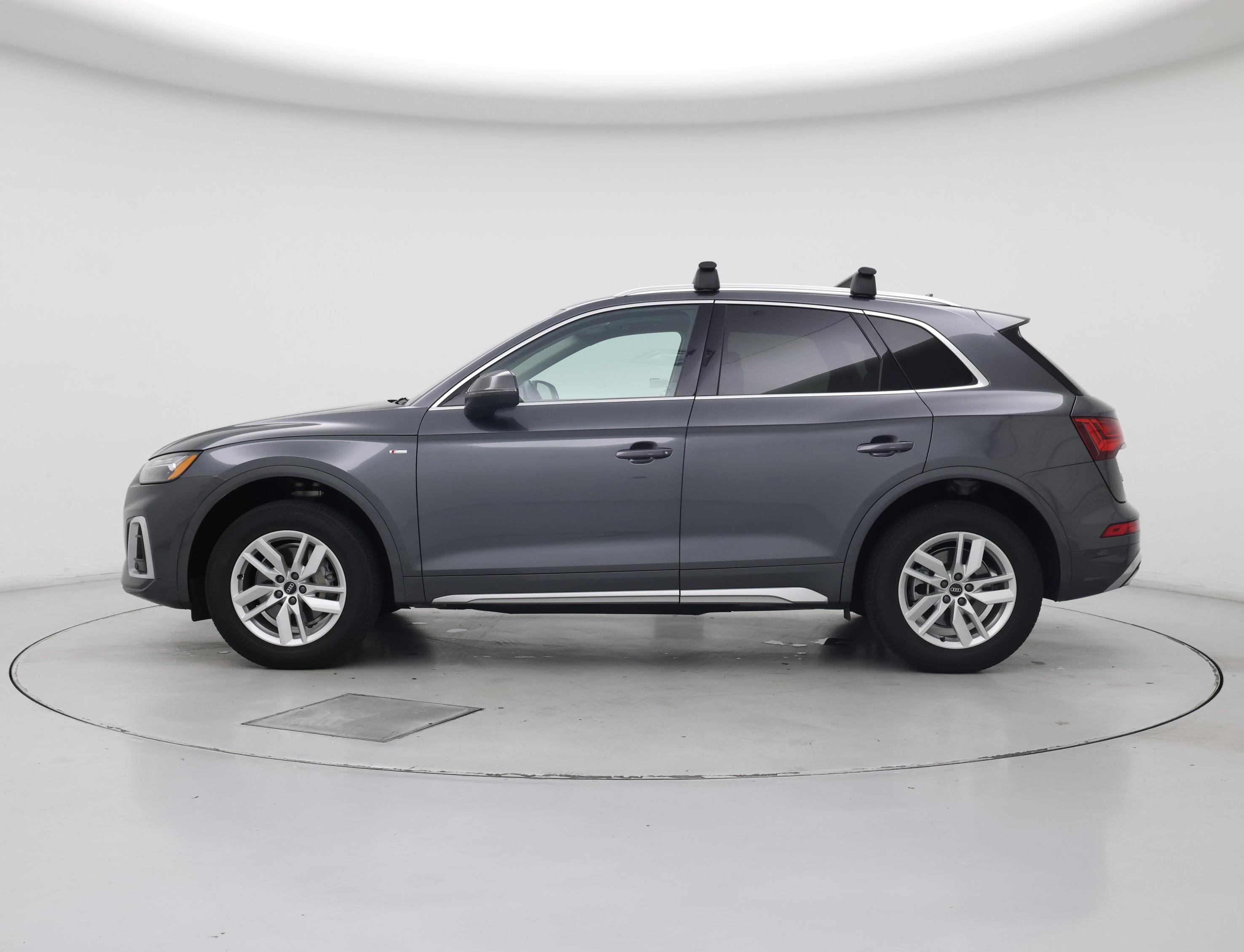 Thumbnail: 2022 Audi Q5 - 3