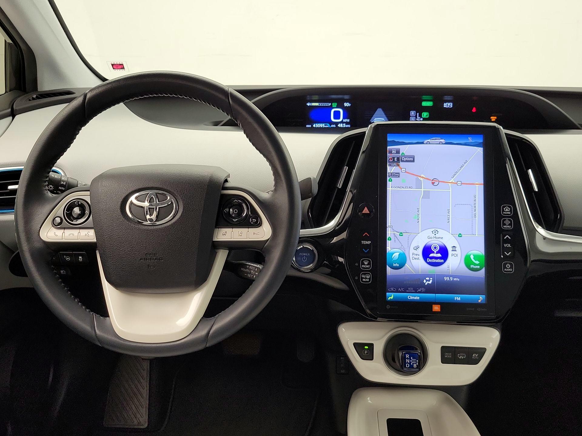 Thumbnail: 2017 Toyota Prius Prime - 10