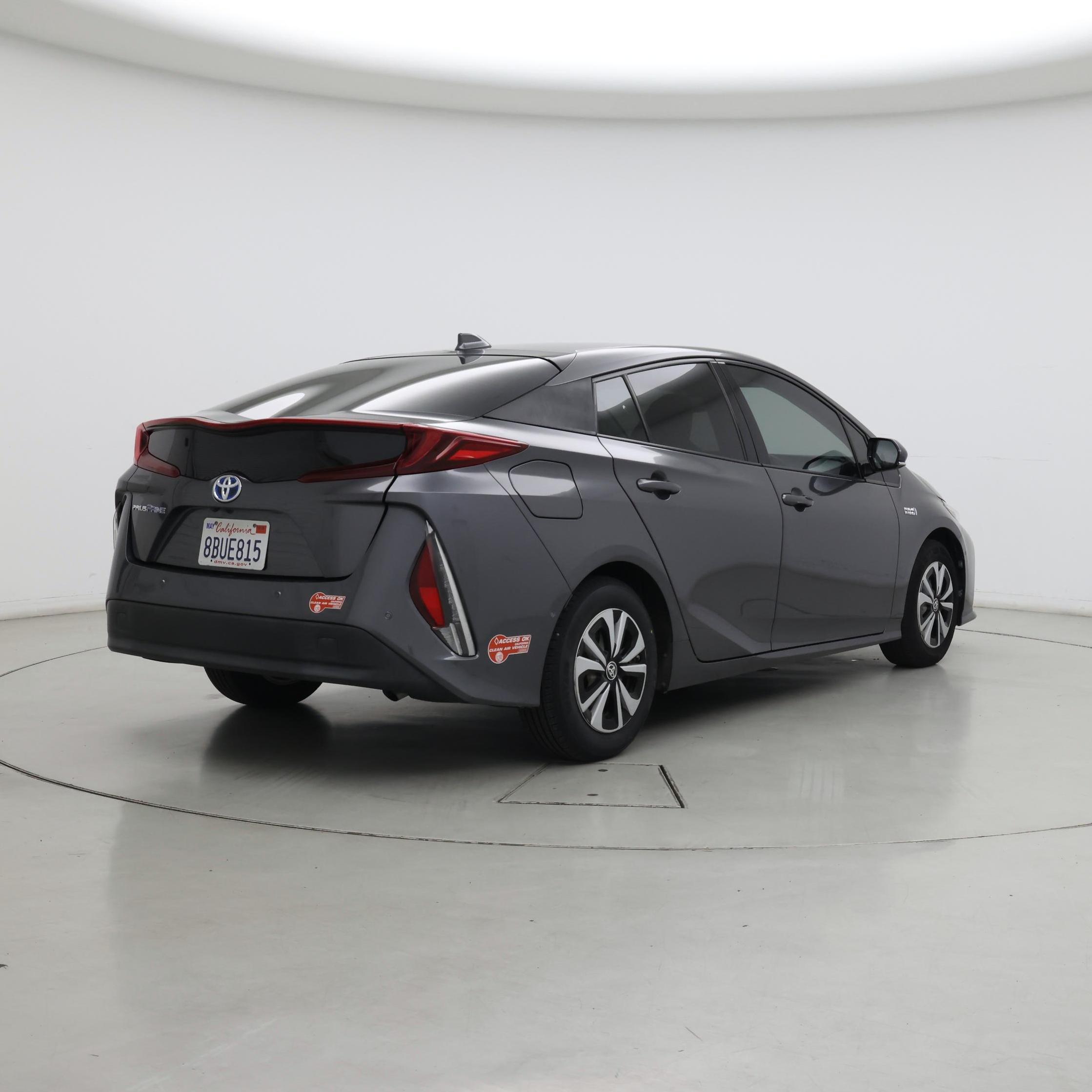 Thumbnail: 2017 Toyota Prius Prime - 8